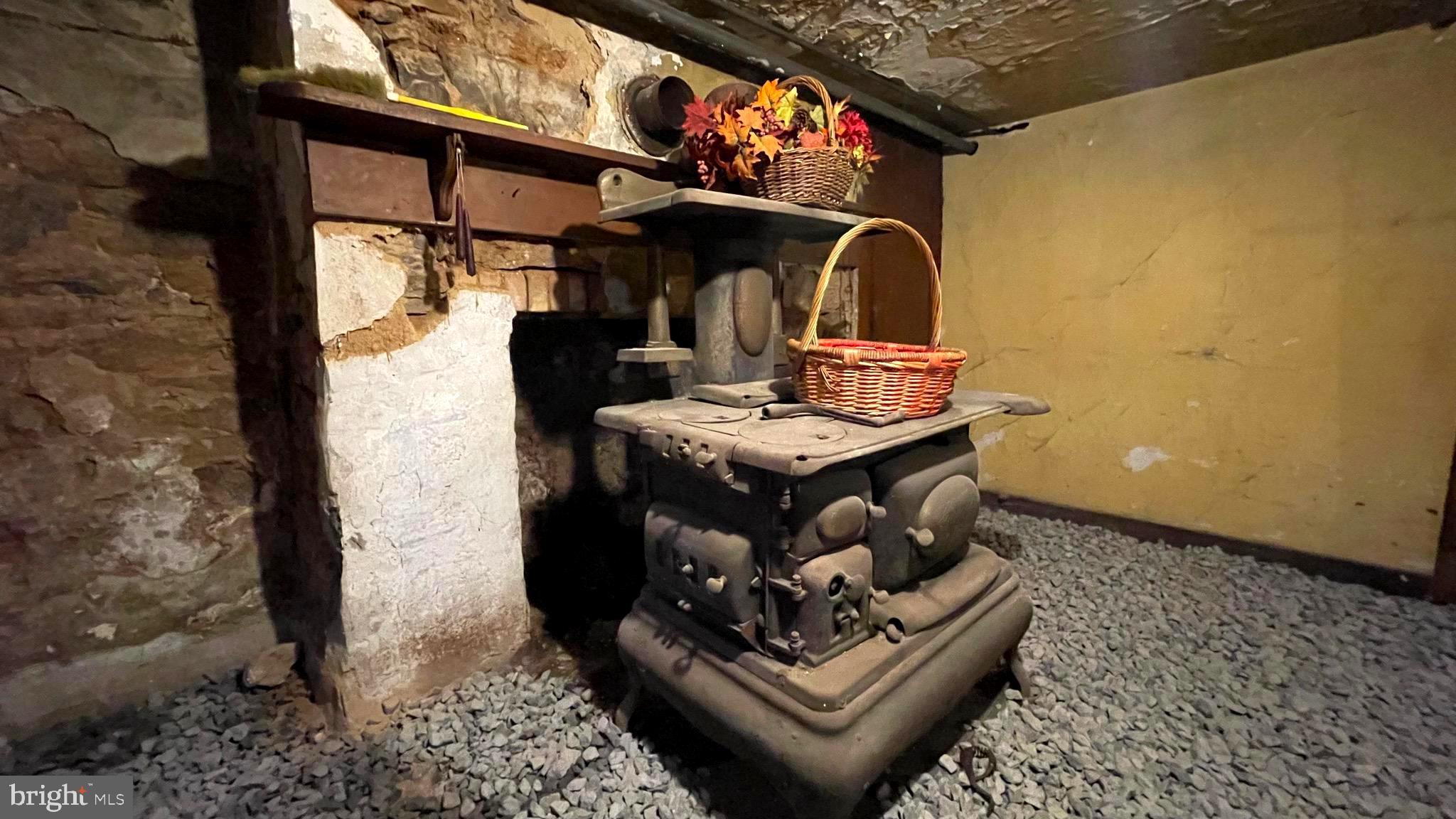 CITY OF MARTINSBURG - Commercial Sale