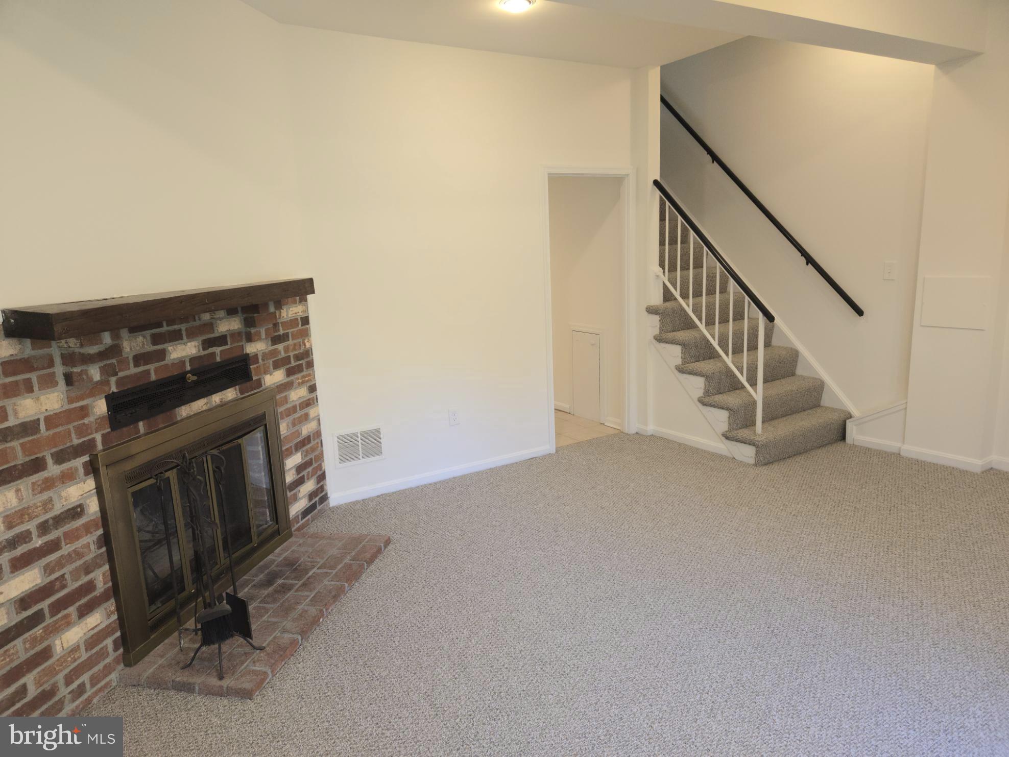 BRIGHTON SQUARE - Residential Lease