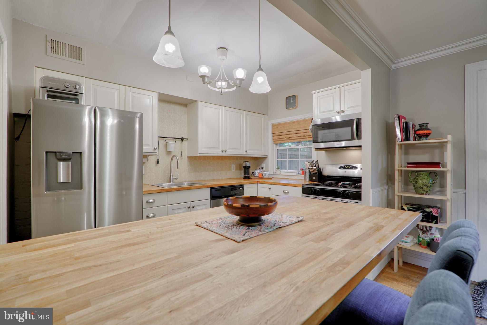 LAKE WALKER - Residential