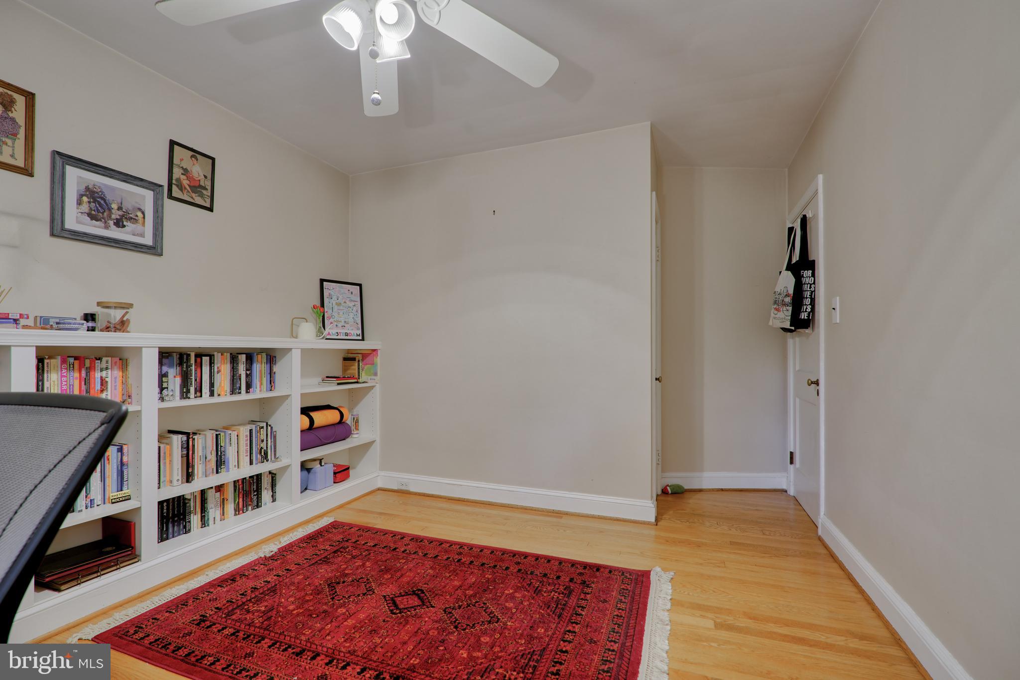 LAKE WALKER - Residential