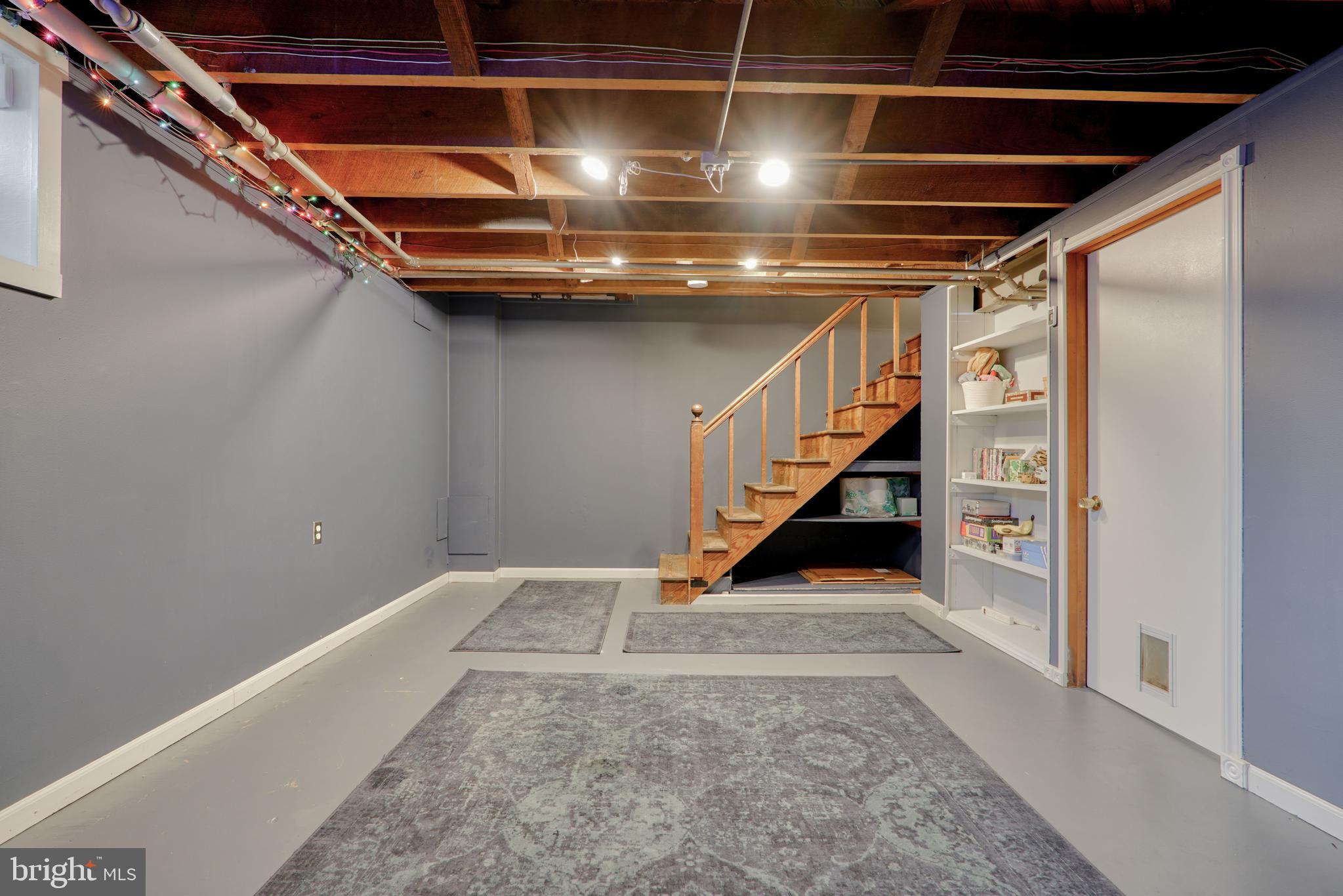 LAKE WALKER - Residential