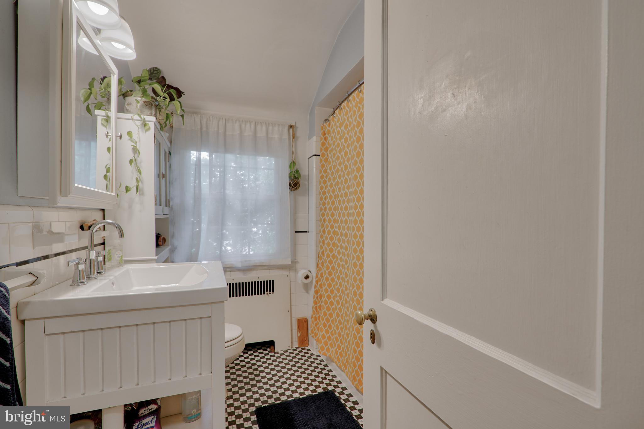 LAKE WALKER - Residential