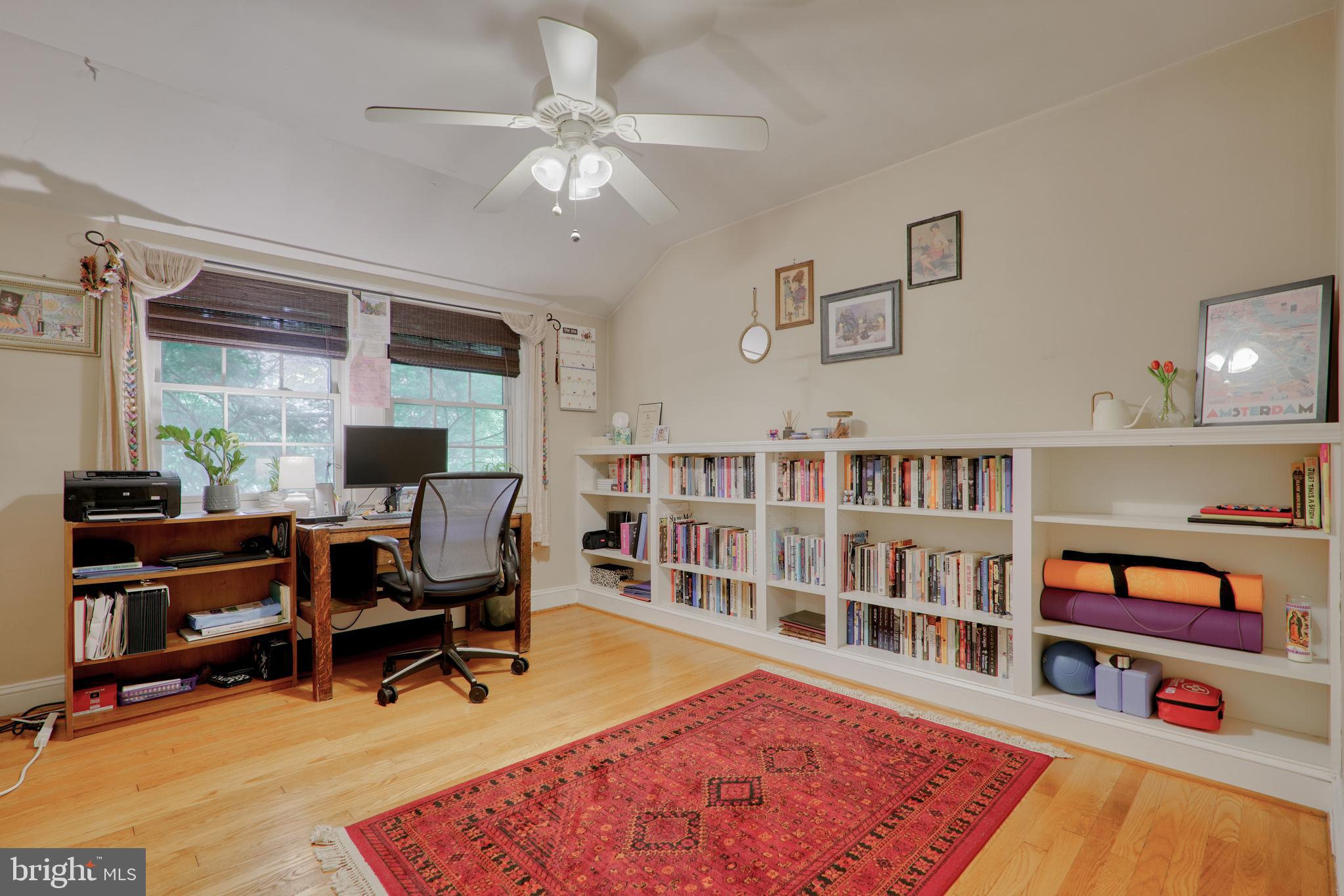 LAKE WALKER - Residential