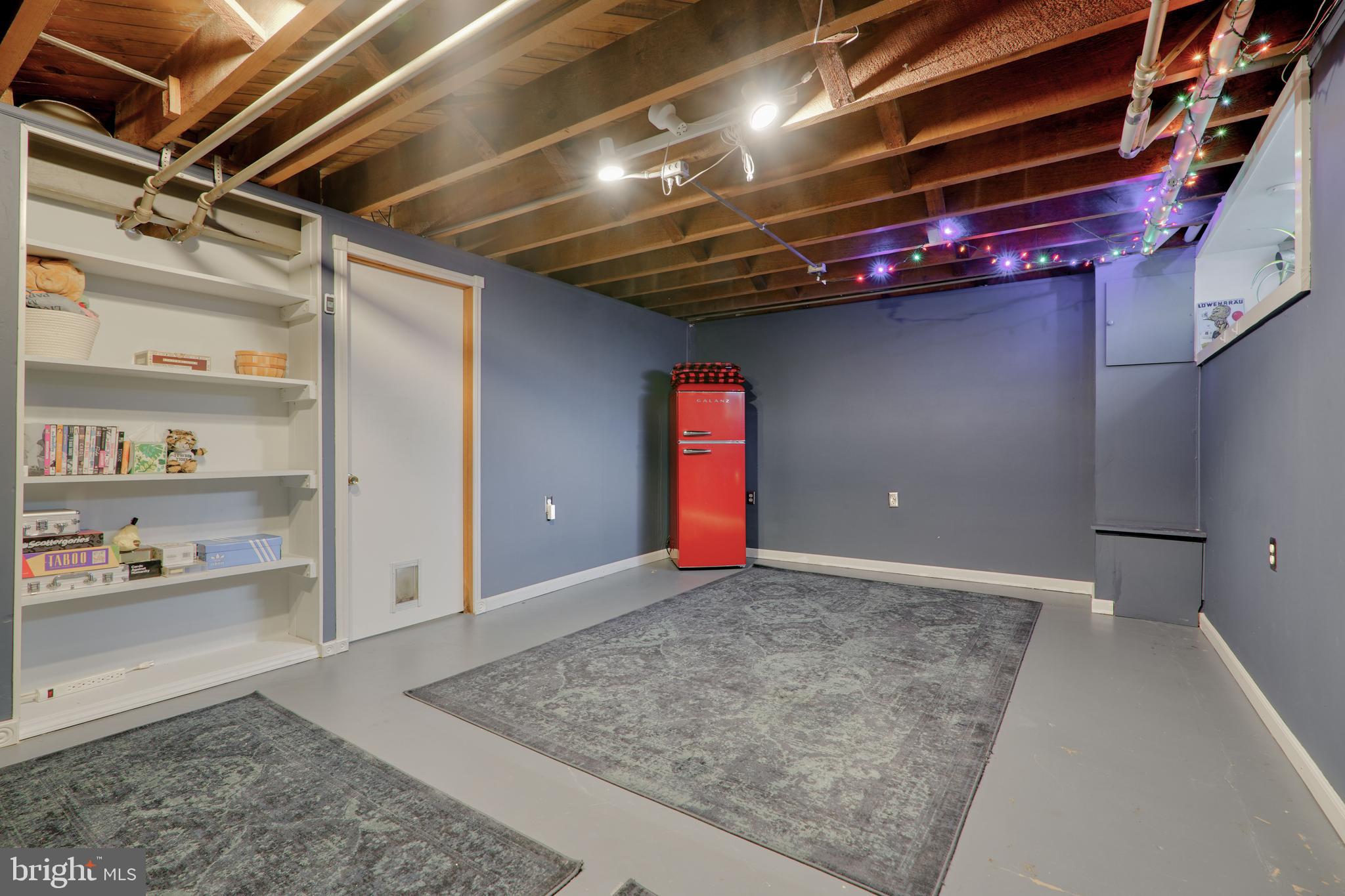 LAKE WALKER - Residential