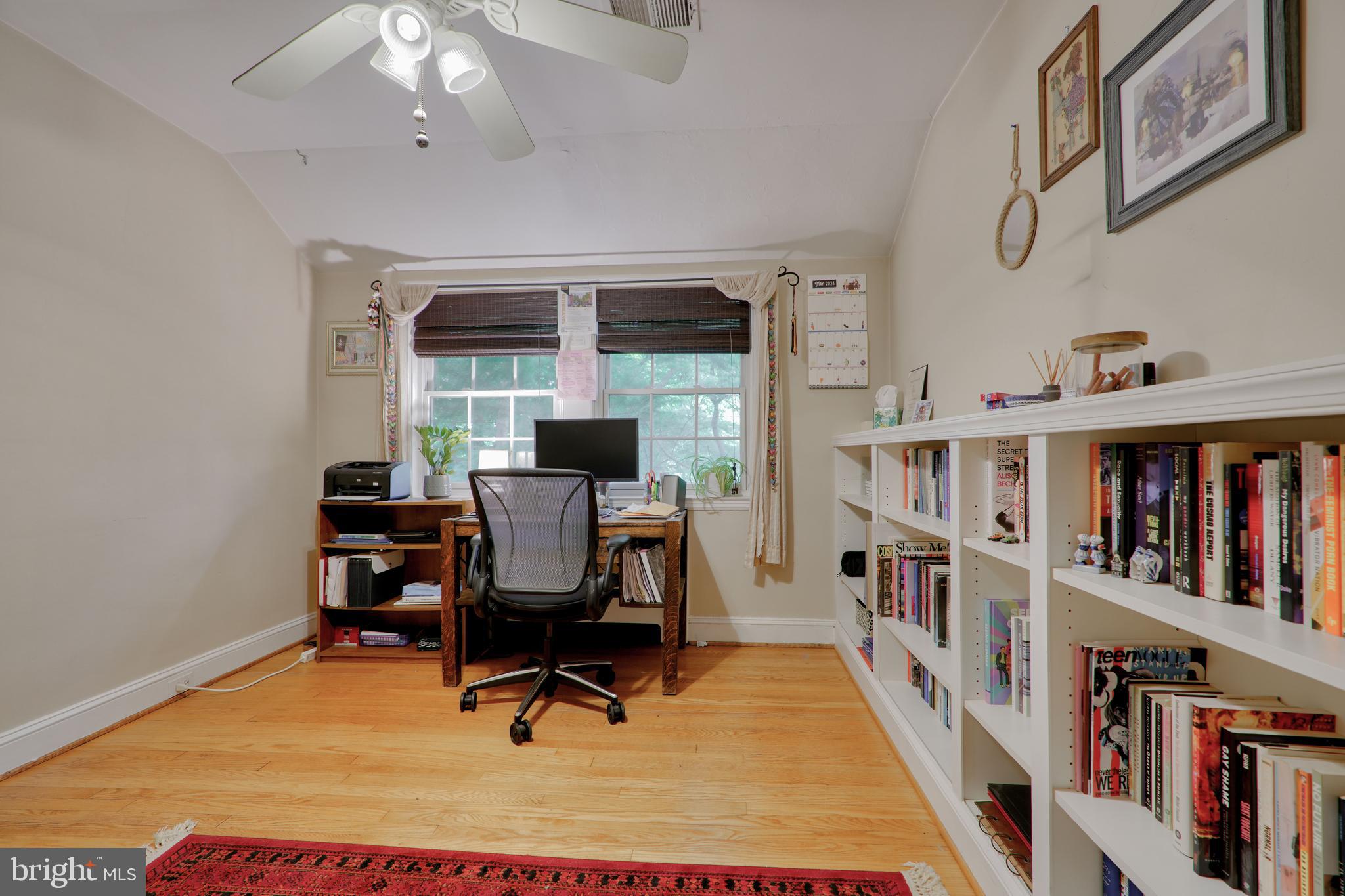 LAKE WALKER - Residential