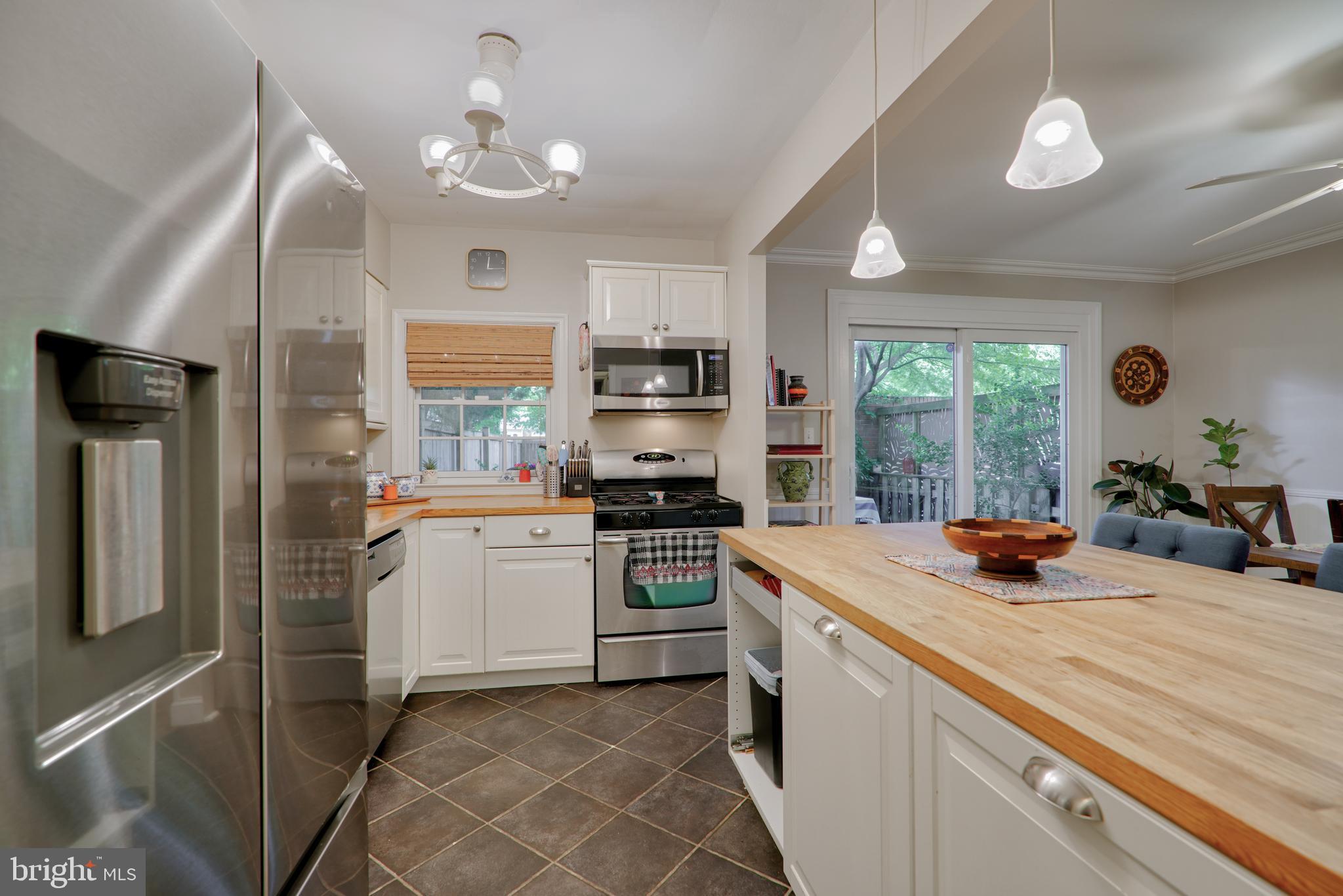 LAKE WALKER - Residential