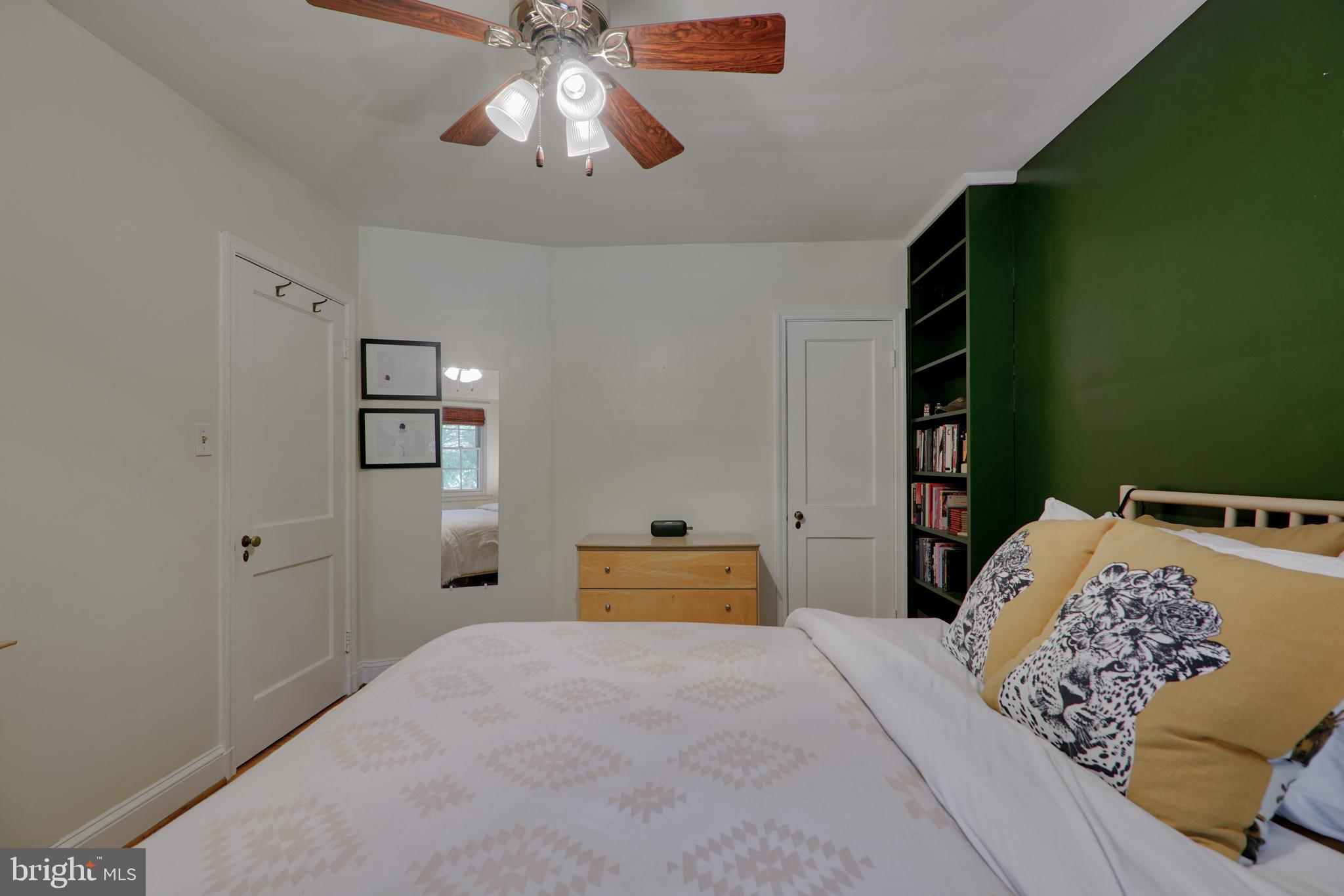 LAKE WALKER - Residential