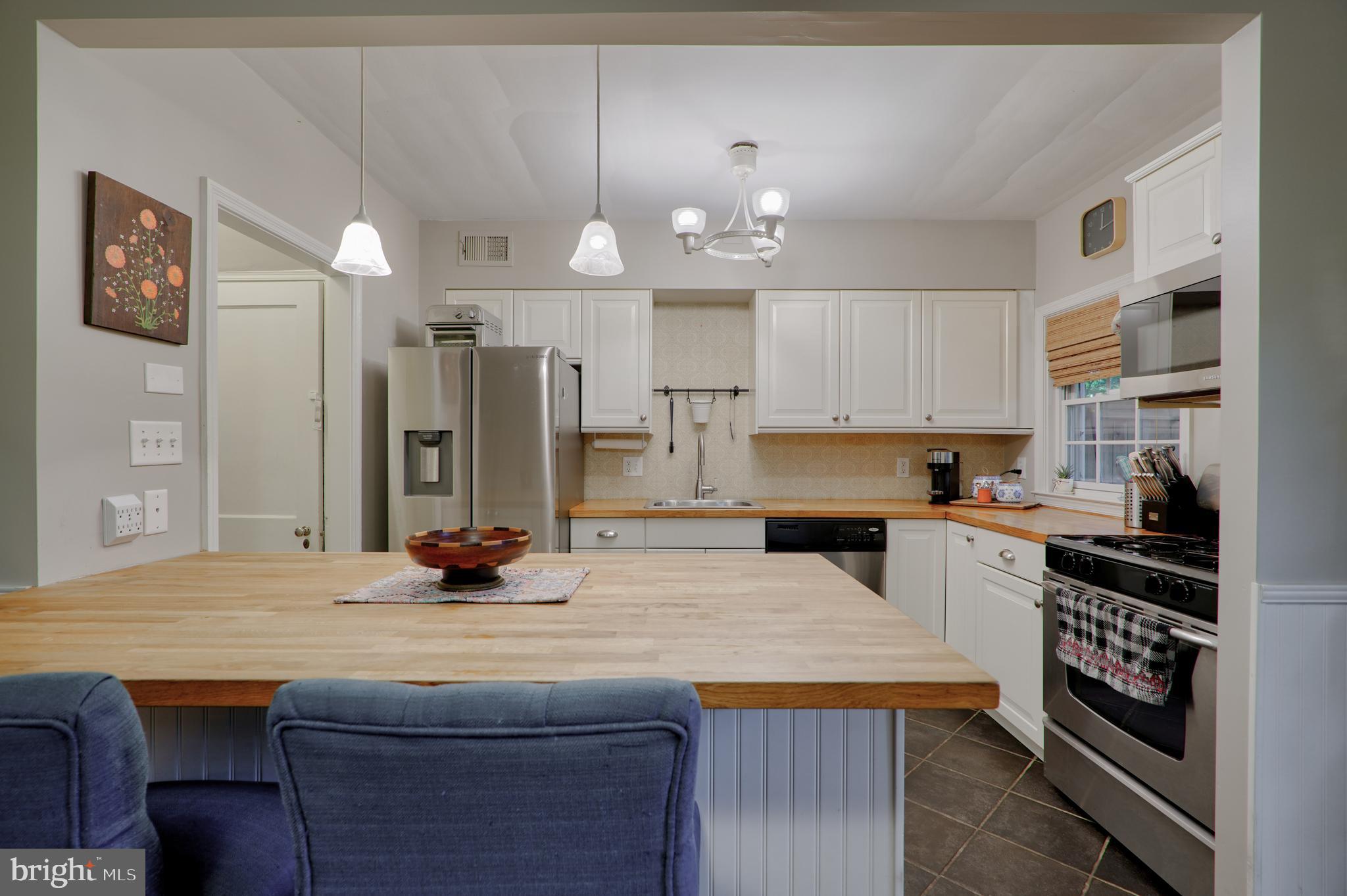 LAKE WALKER - Residential