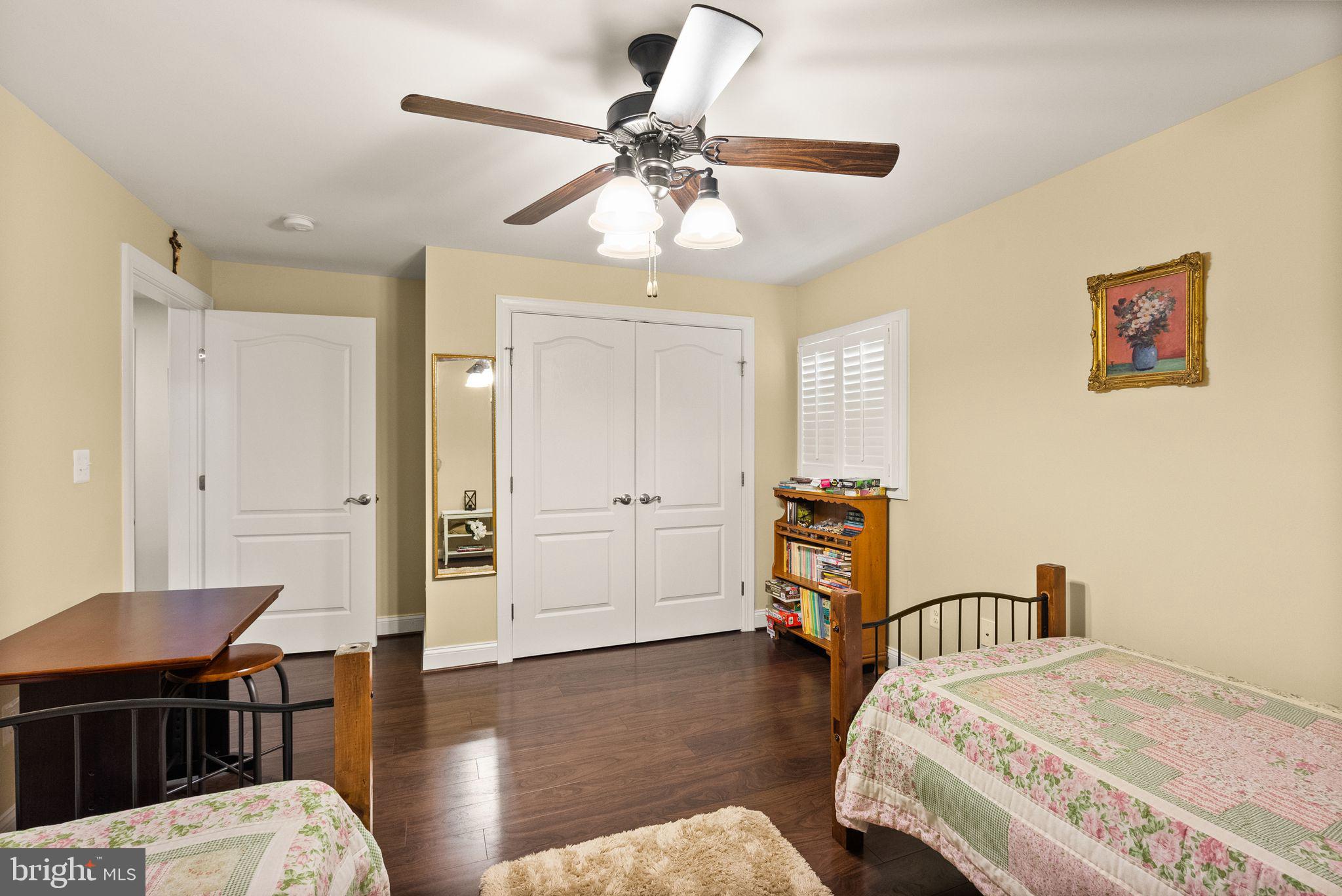 ANDREWS CROSSING - Residential