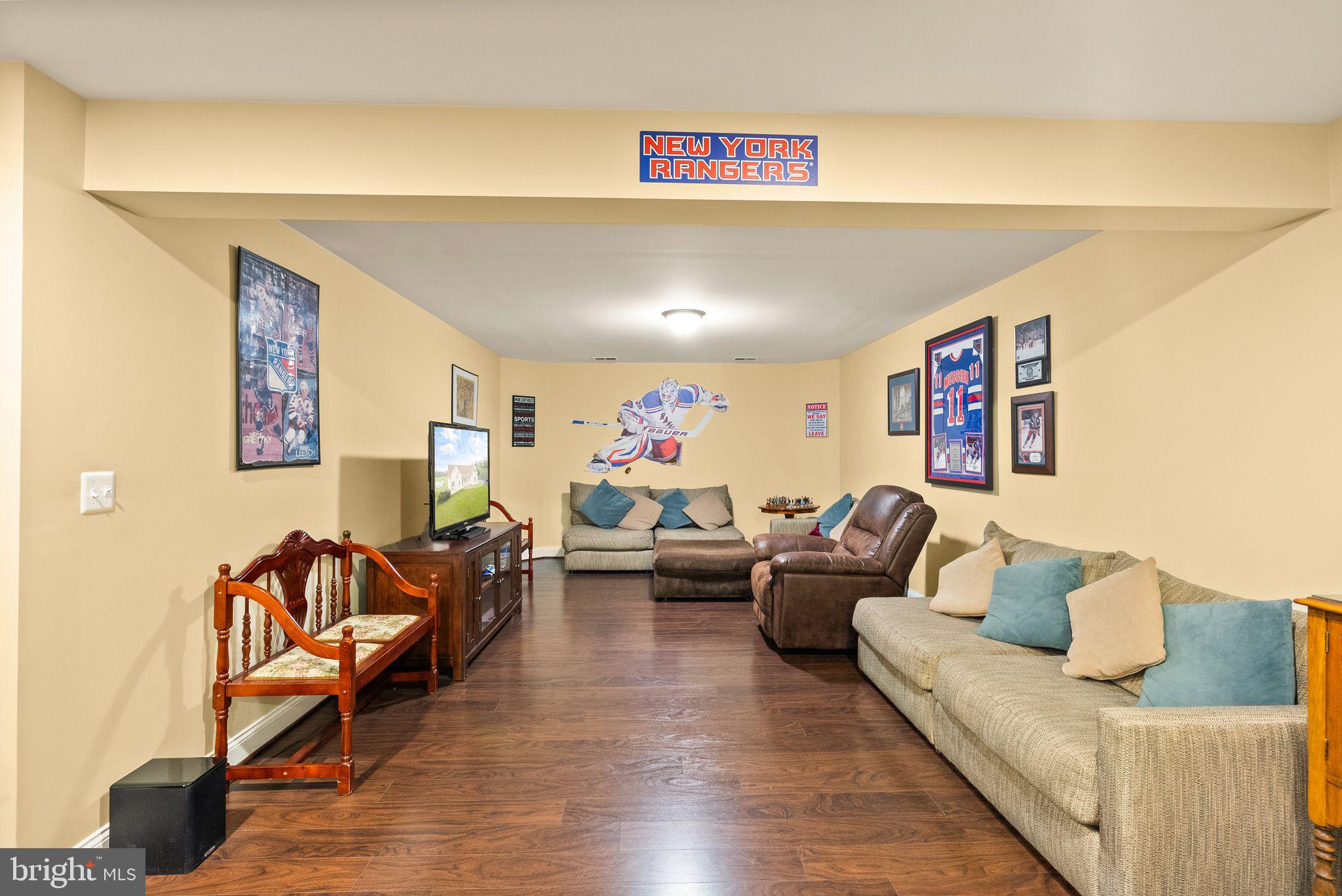 ANDREWS CROSSING - Residential