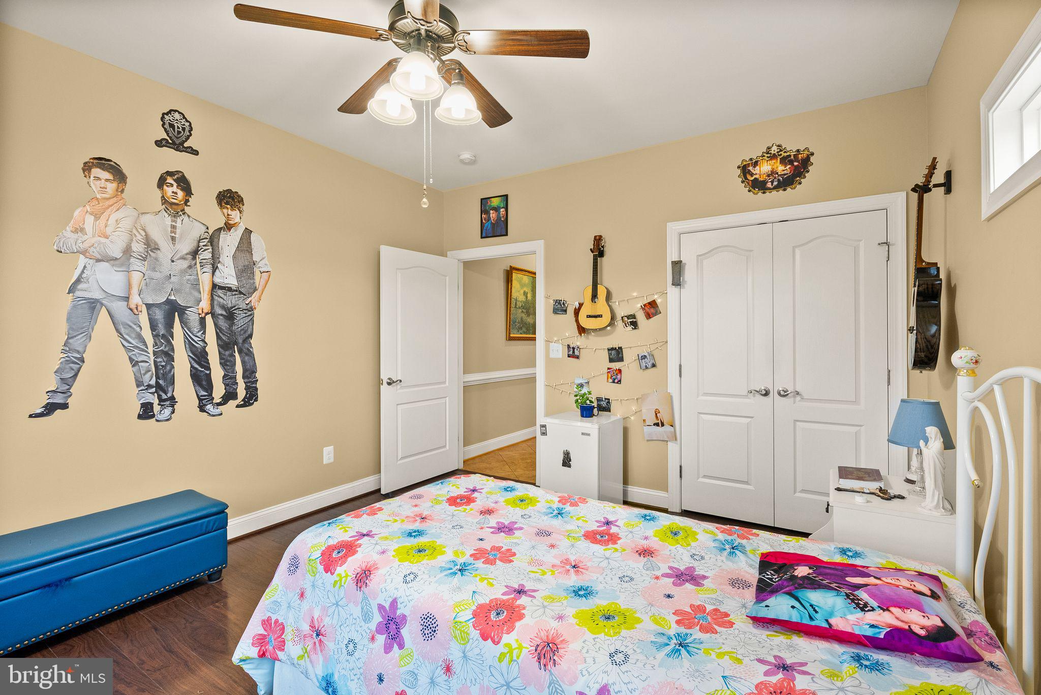 ANDREWS CROSSING - Residential