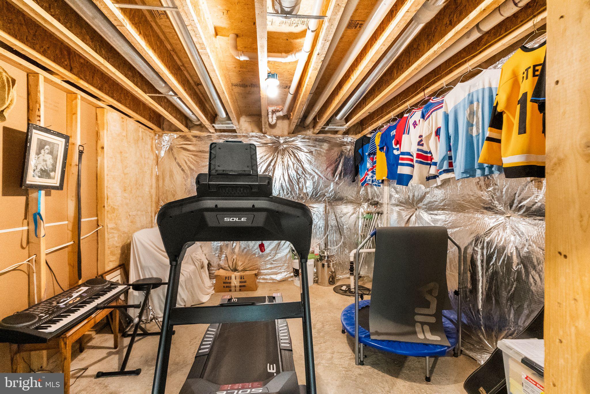 ANDREWS CROSSING - Residential