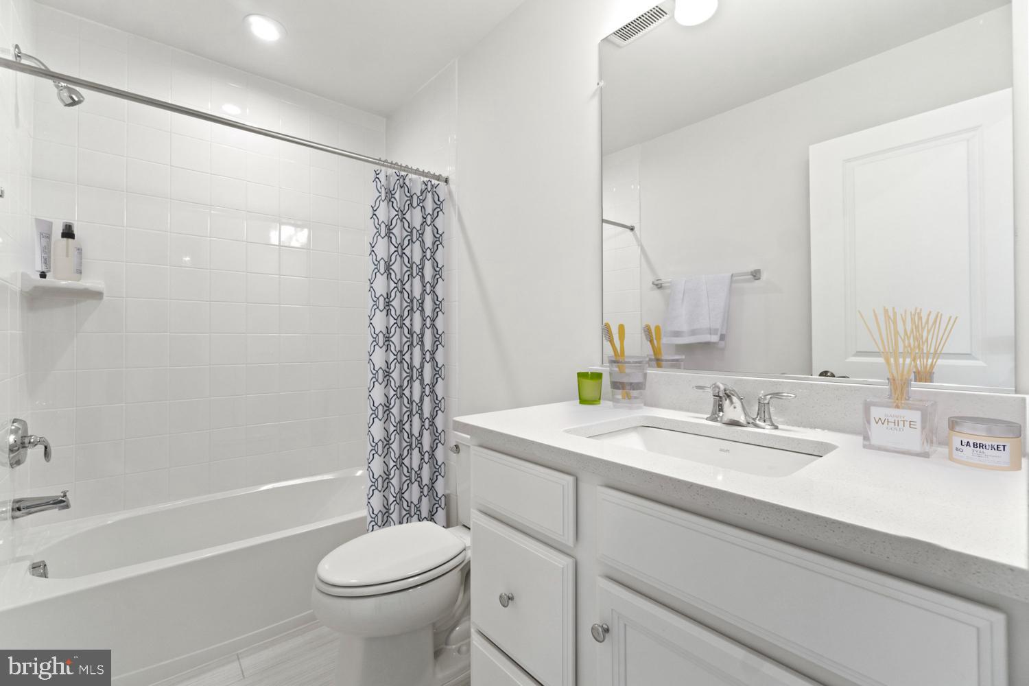 MARLBORO RIDGE - Residential