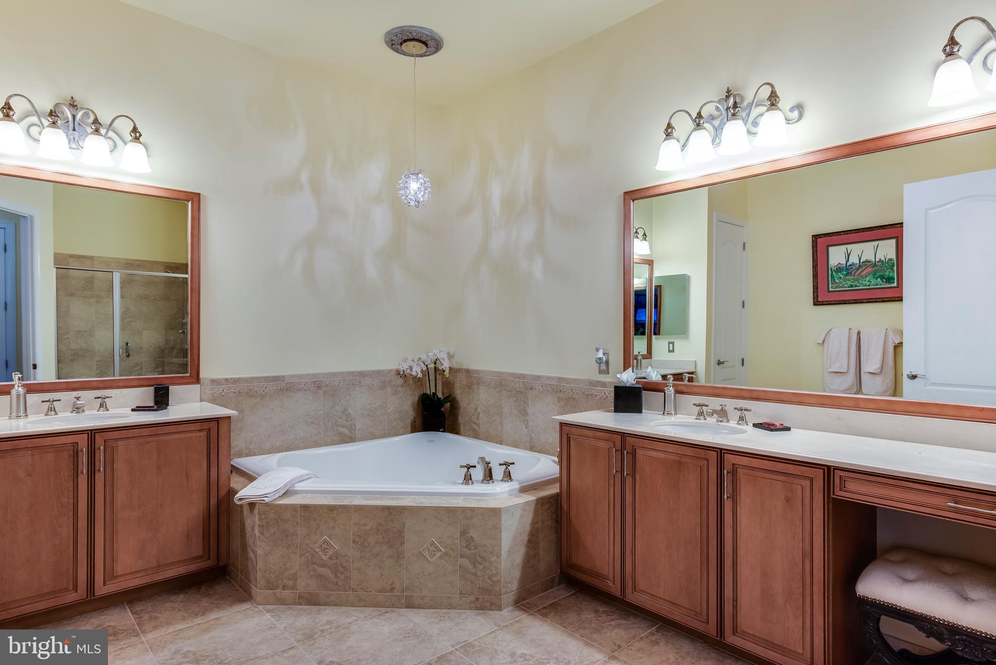 GRANDVIEW AT ANNAPOLIS TOWNE CENTRE - Residential