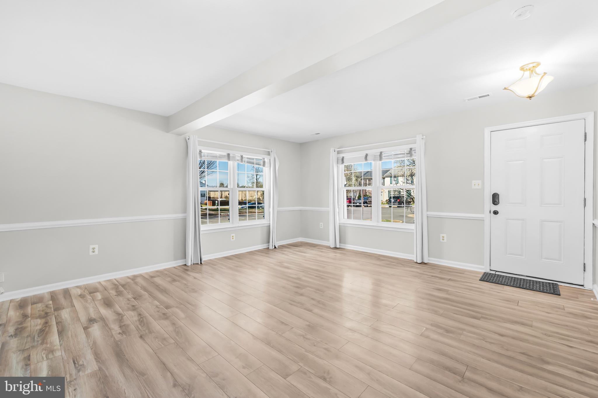 LONGSTREET COMMONS - Residential