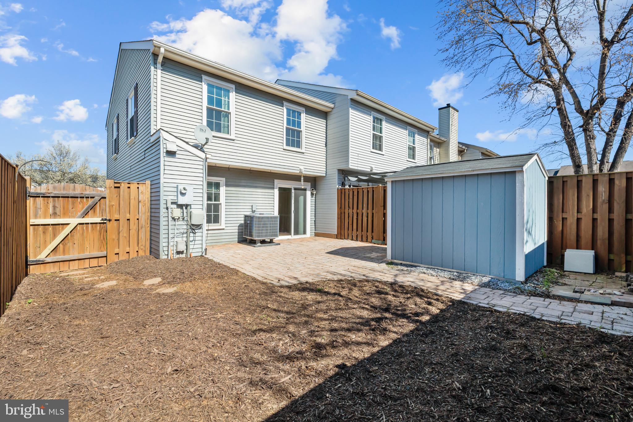 LONGSTREET COMMONS - Residential