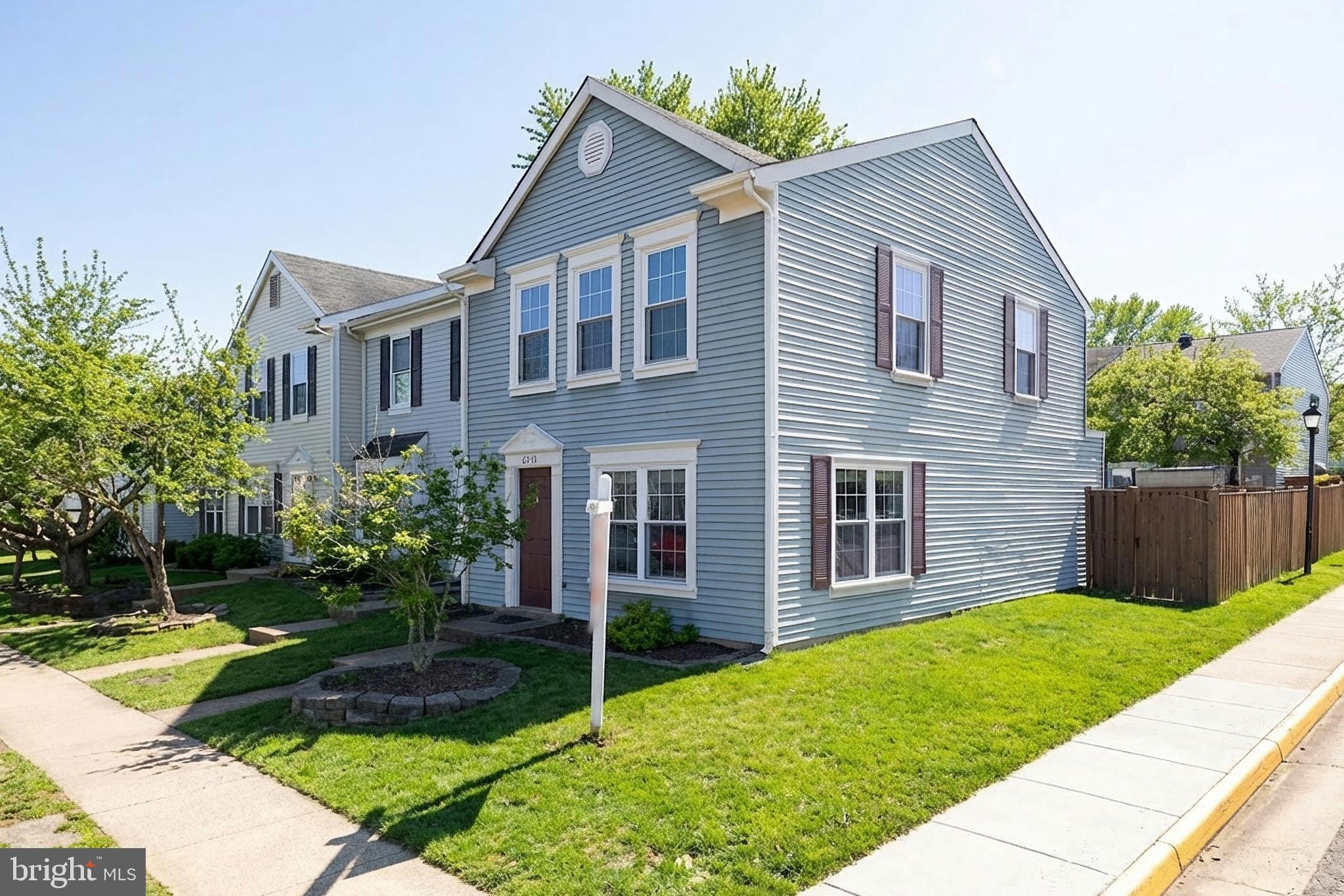 LONGSTREET COMMONS - Residential