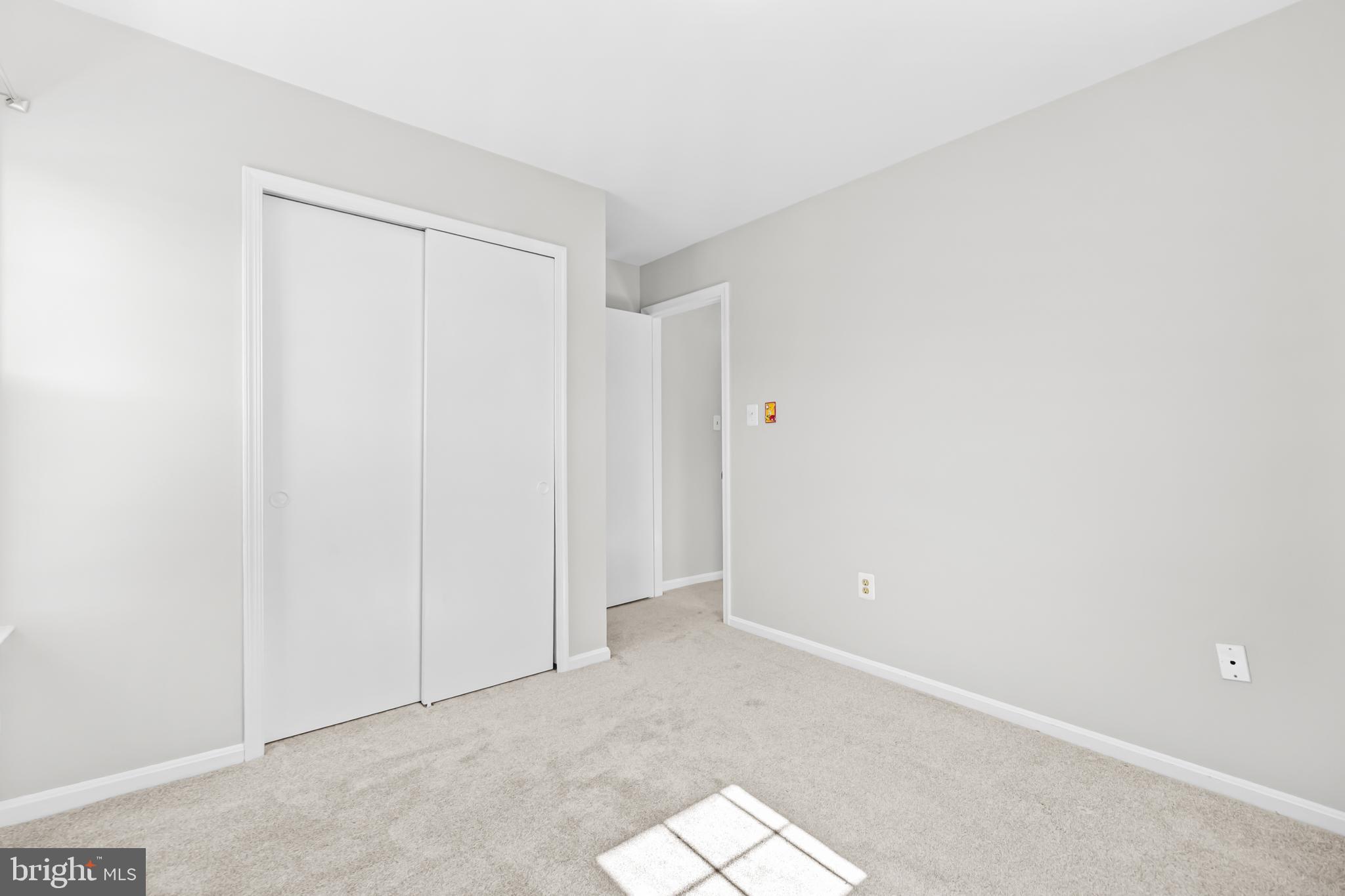 LONGSTREET COMMONS - Residential