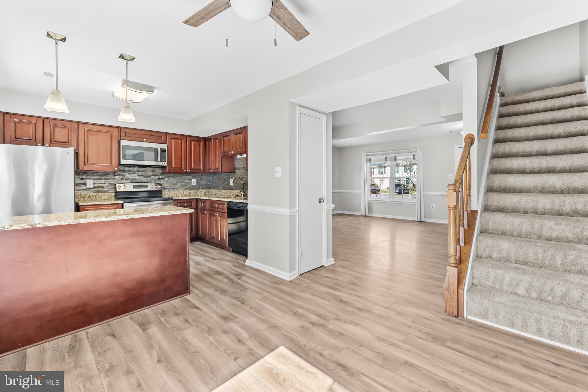 LONGSTREET COMMONS - Residential