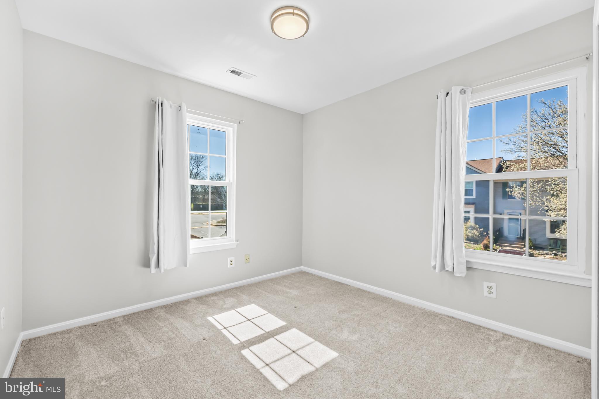 LONGSTREET COMMONS - Residential