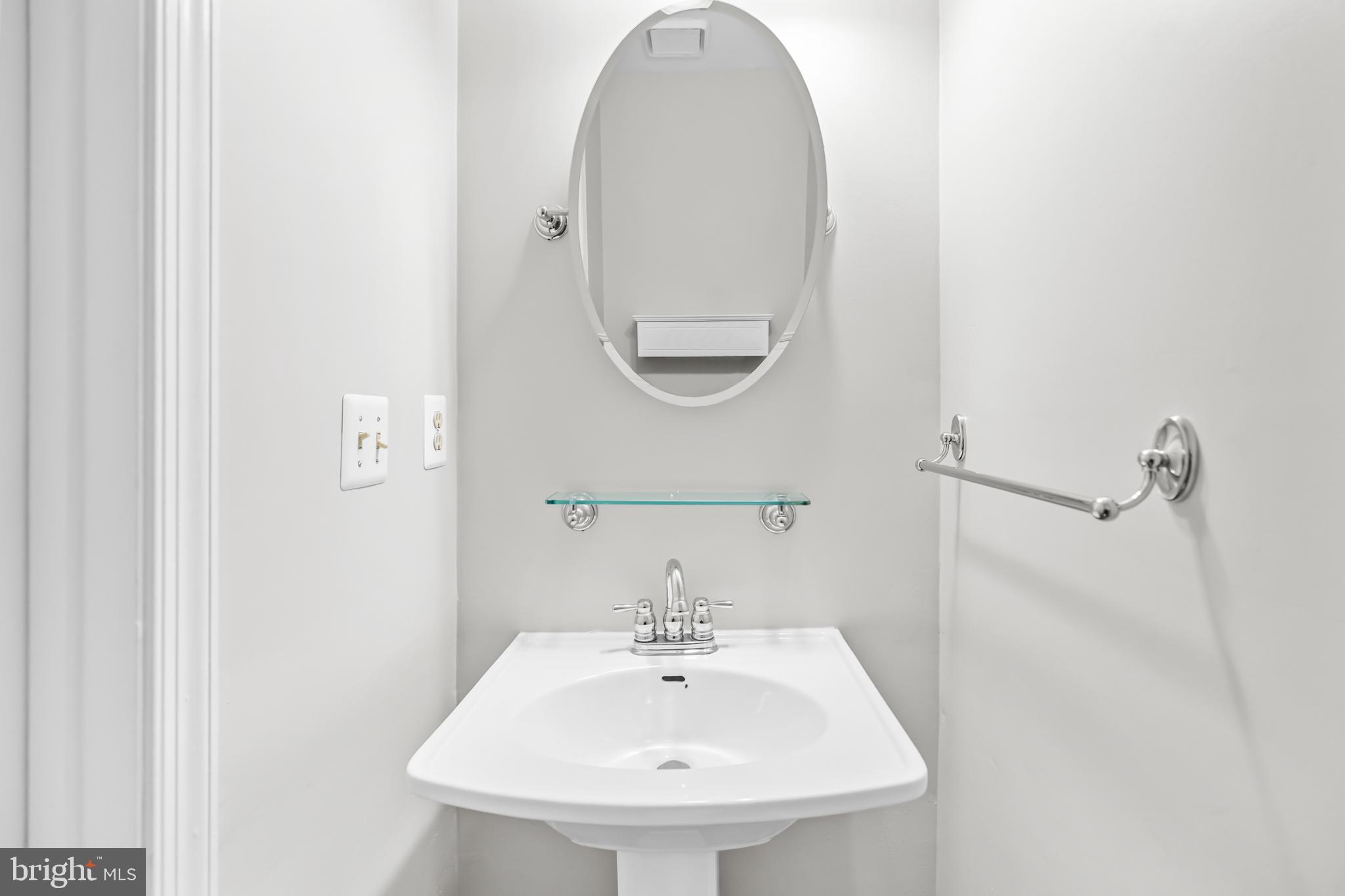 LONGSTREET COMMONS - Residential