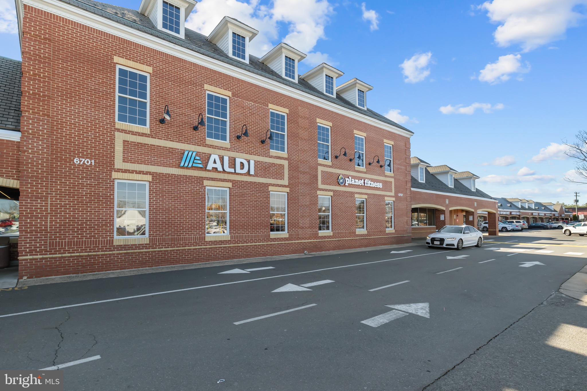 LONGSTREET COMMONS - Residential