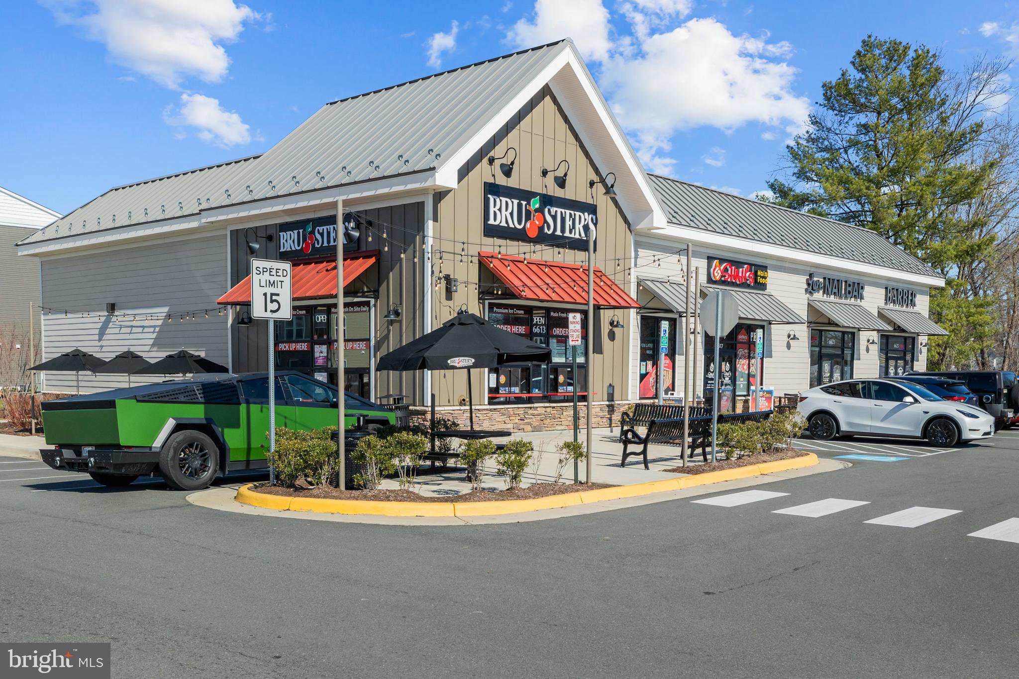 LONGSTREET COMMONS - Residential