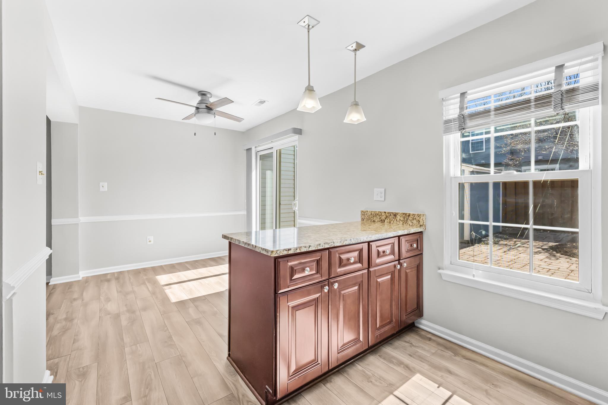 LONGSTREET COMMONS - Residential