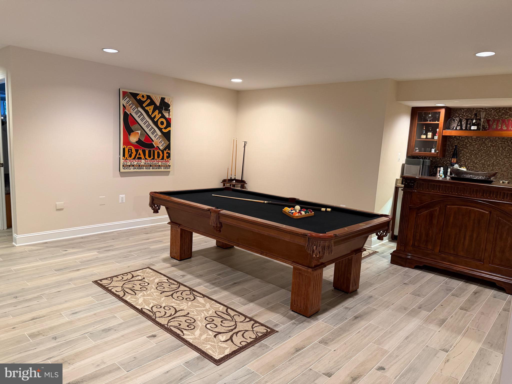 AVENEL - Residential Lease