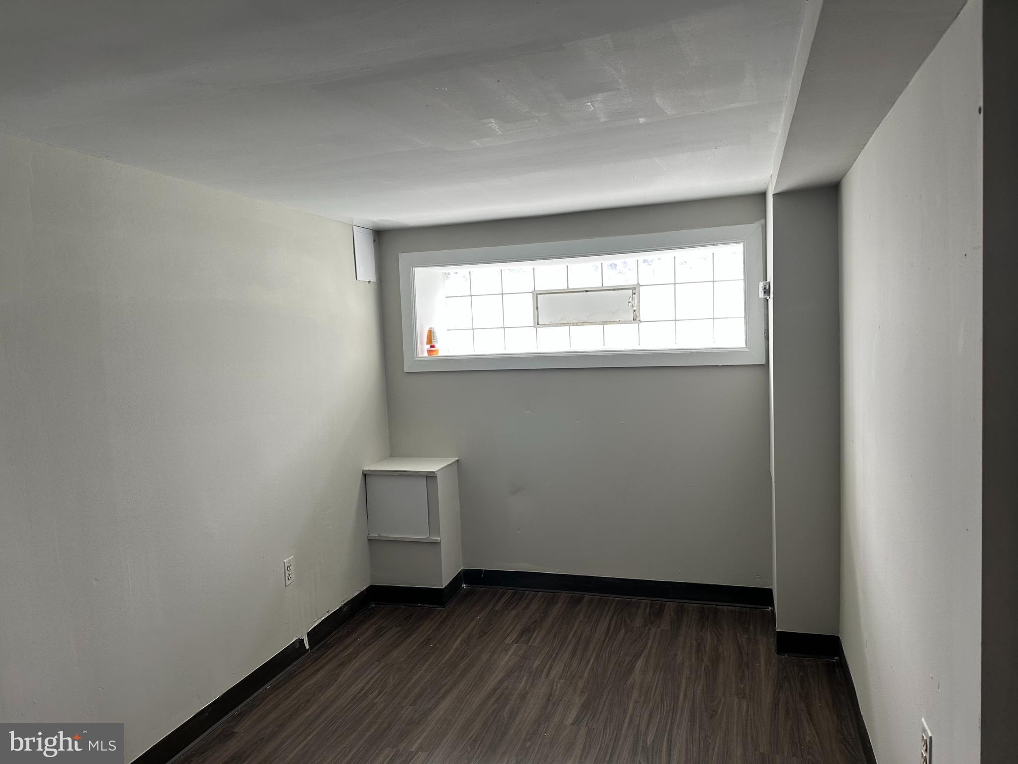 OXFORD CIRCLE - Residential