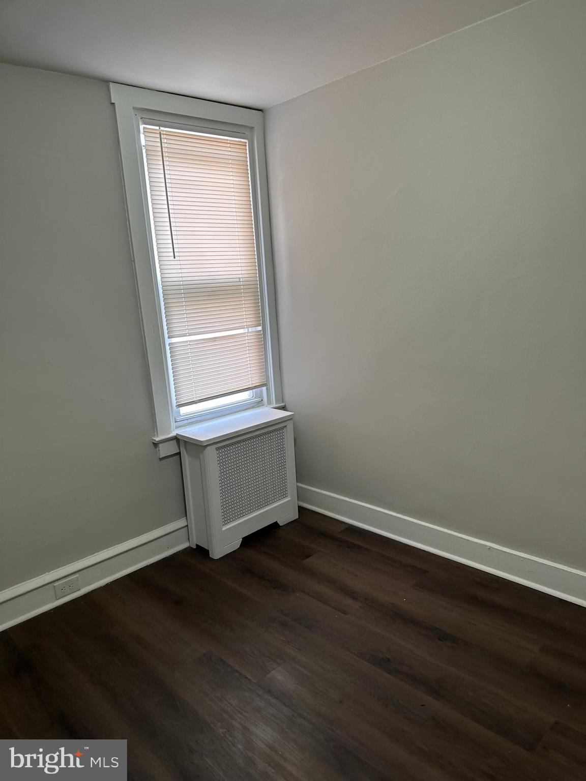 OXFORD CIRCLE - Residential