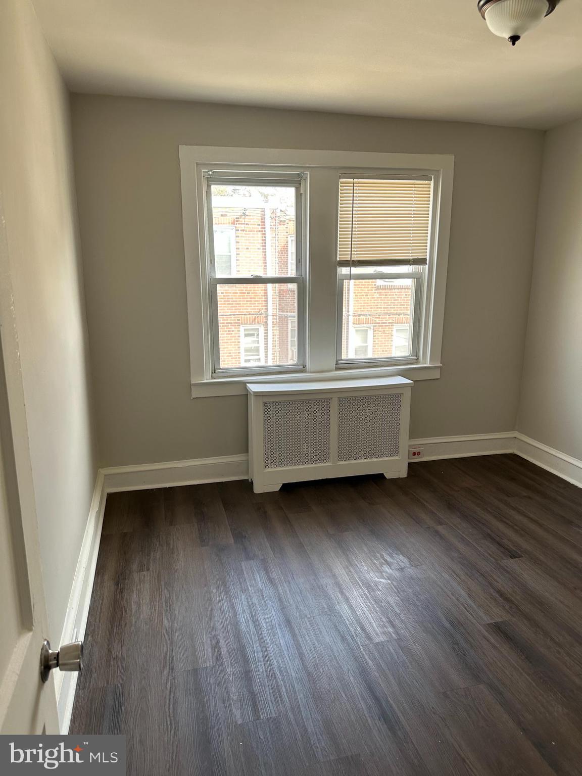 OXFORD CIRCLE - Residential