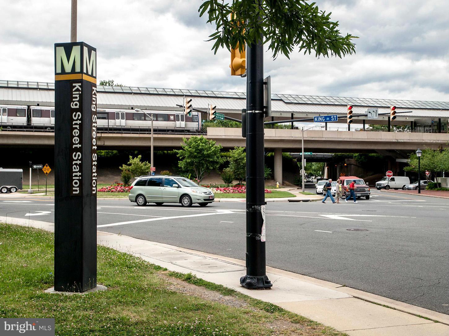 CAMERON KNOLLS - Residential