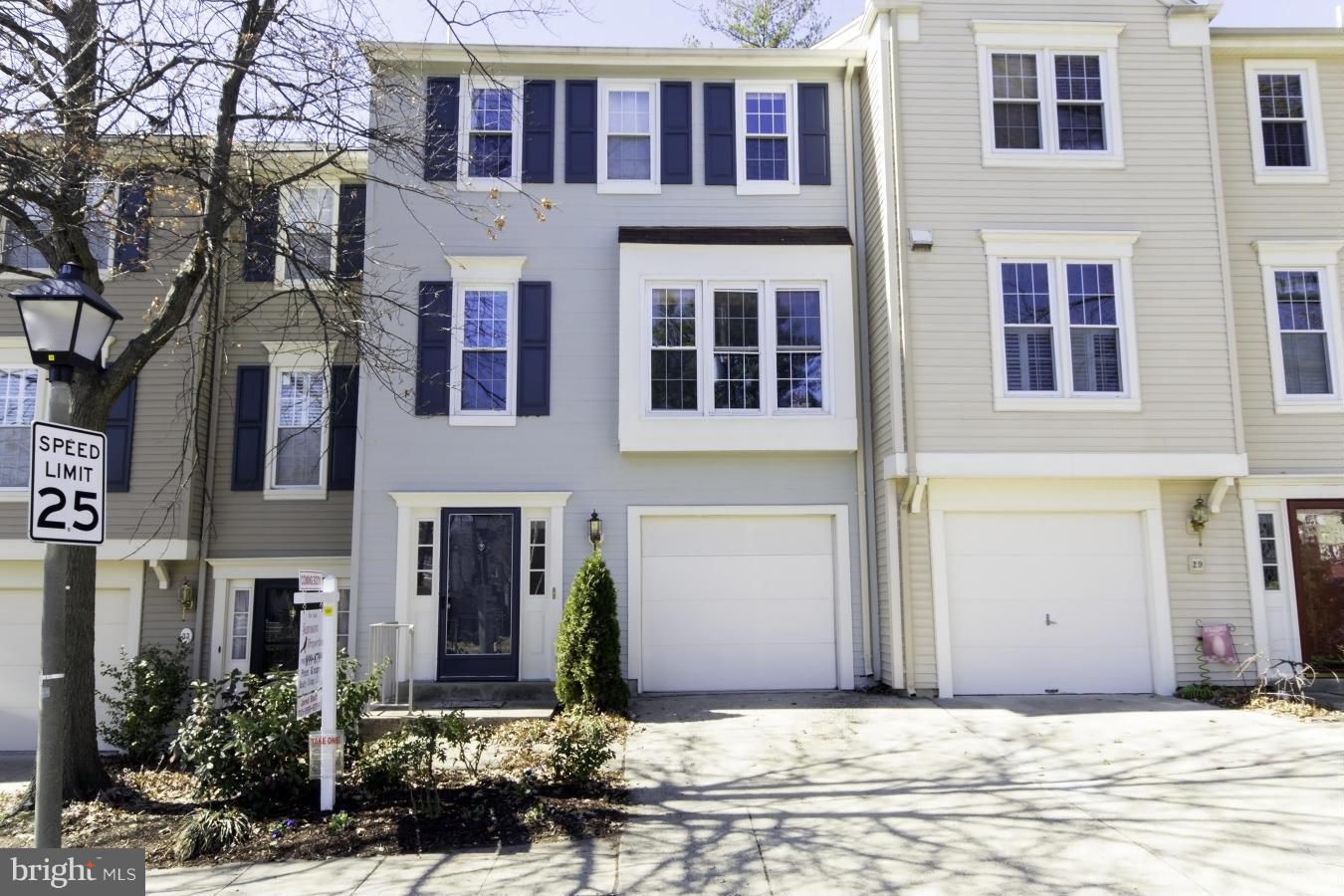 CAMERON KNOLLS - Residential