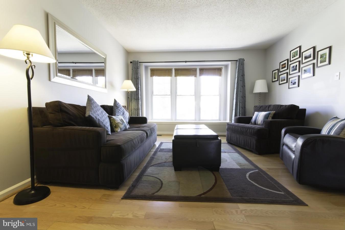 CAMERON KNOLLS - Residential