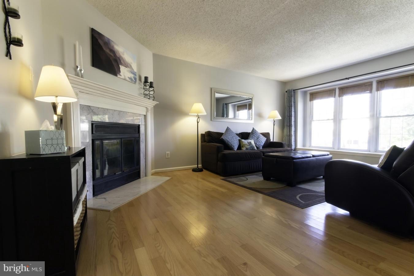 CAMERON KNOLLS - Residential