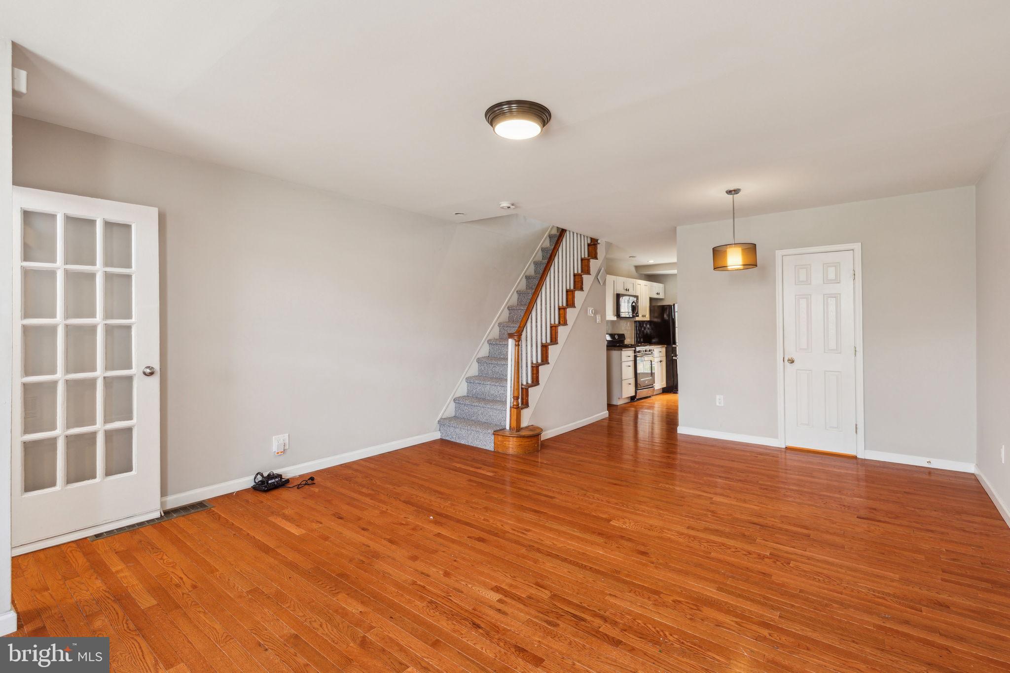 POINT BREEZE - Residential