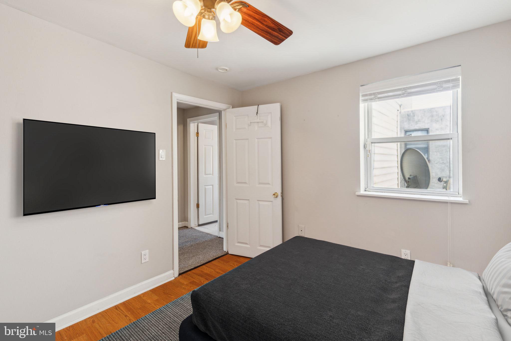 POINT BREEZE - Residential