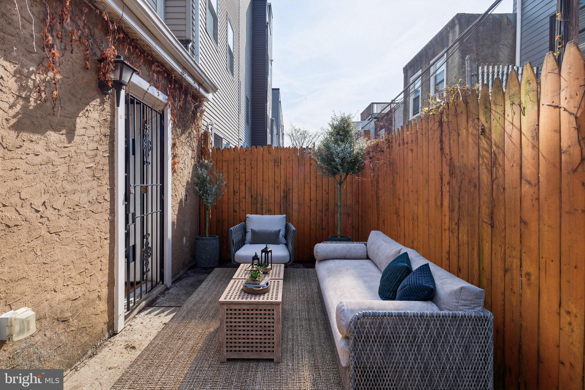 POINT BREEZE - Residential