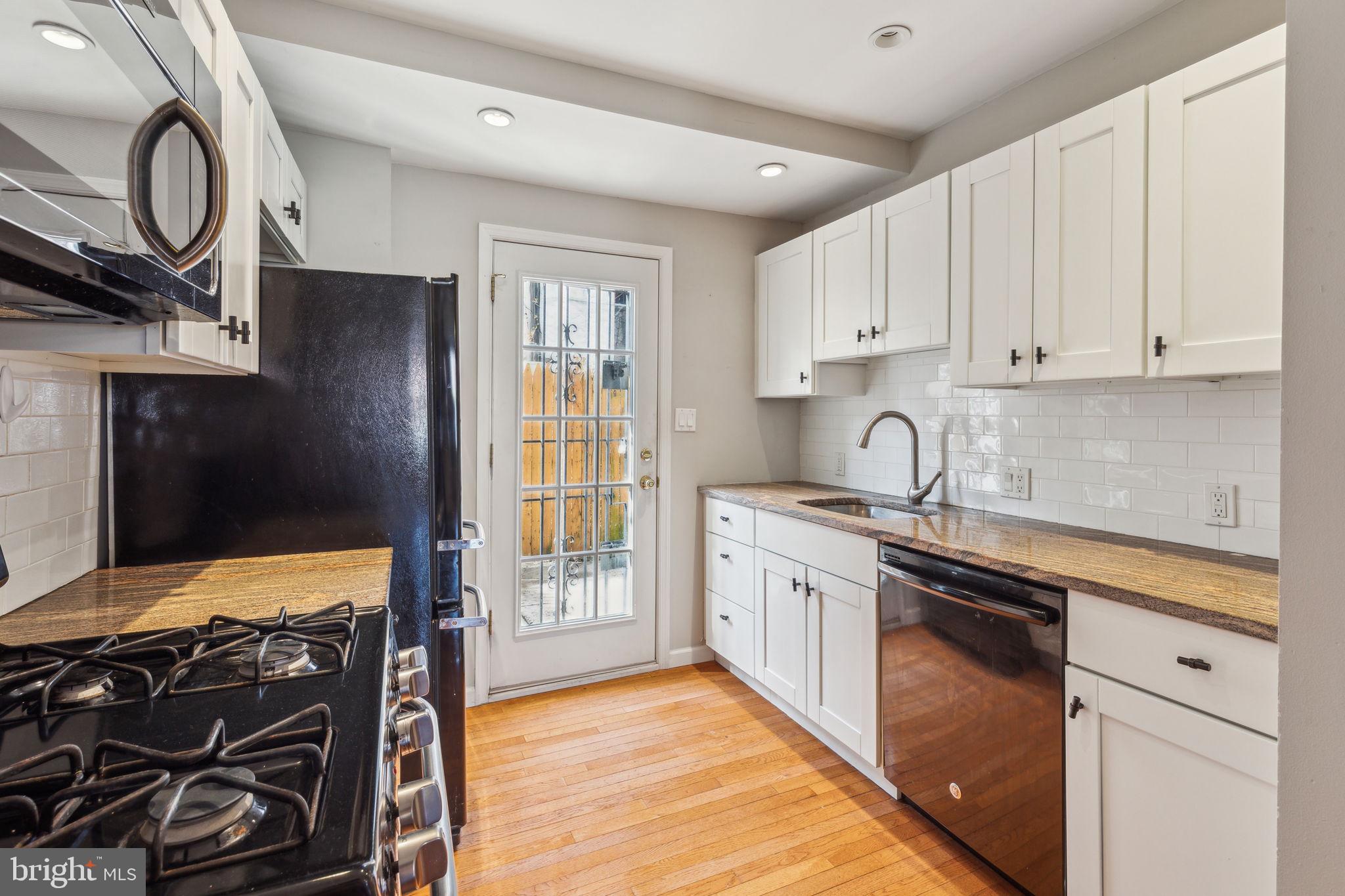 POINT BREEZE - Residential