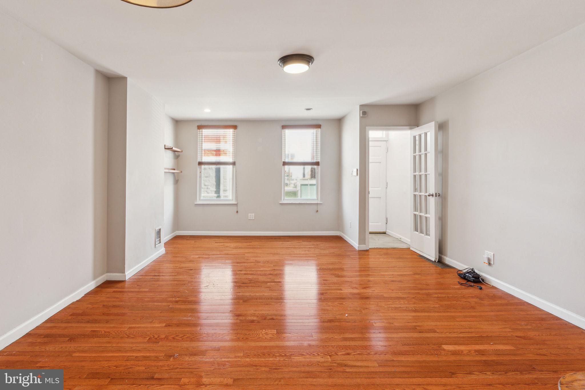 POINT BREEZE - Residential