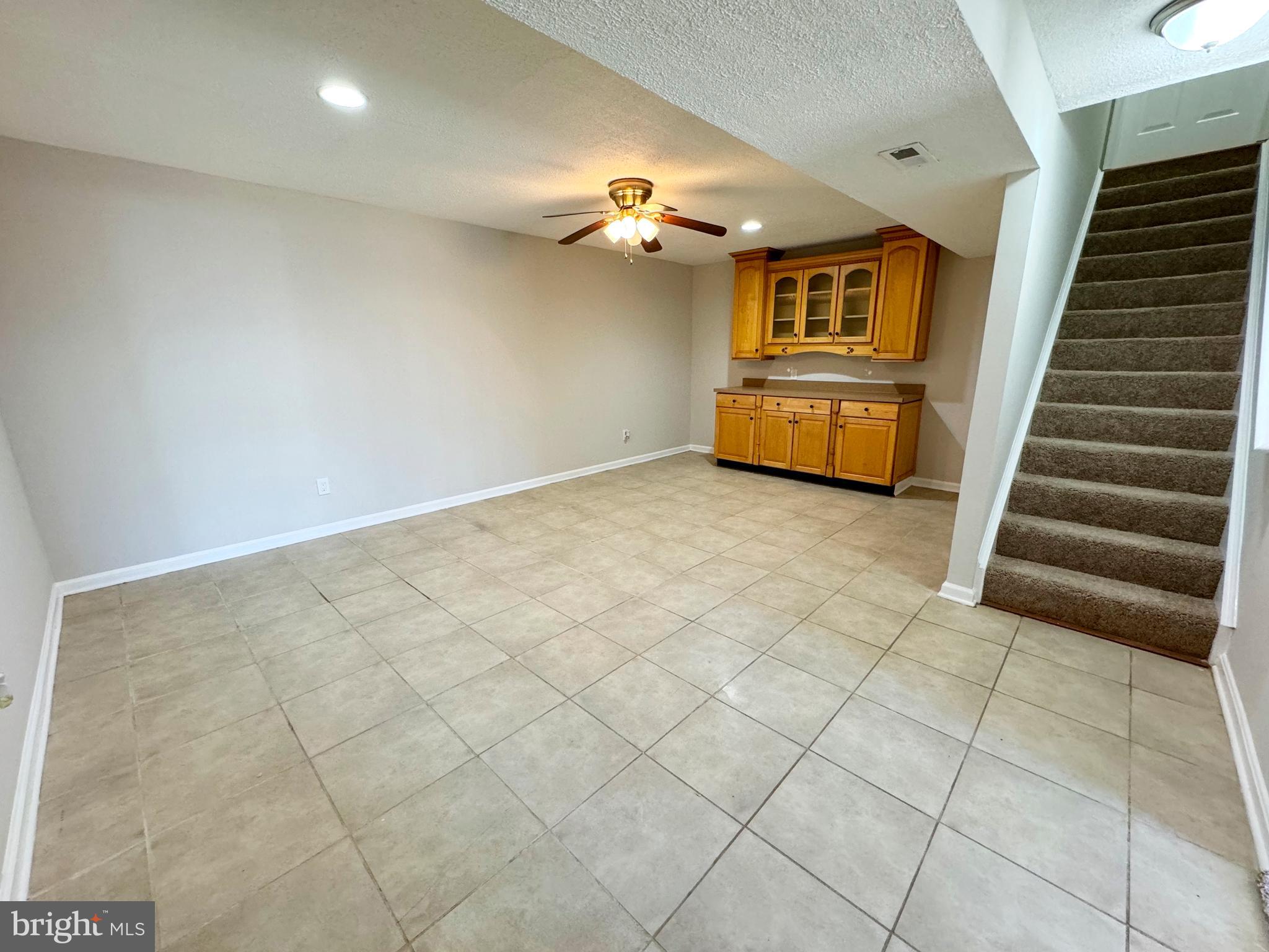 LAKE LAND OR - Residential