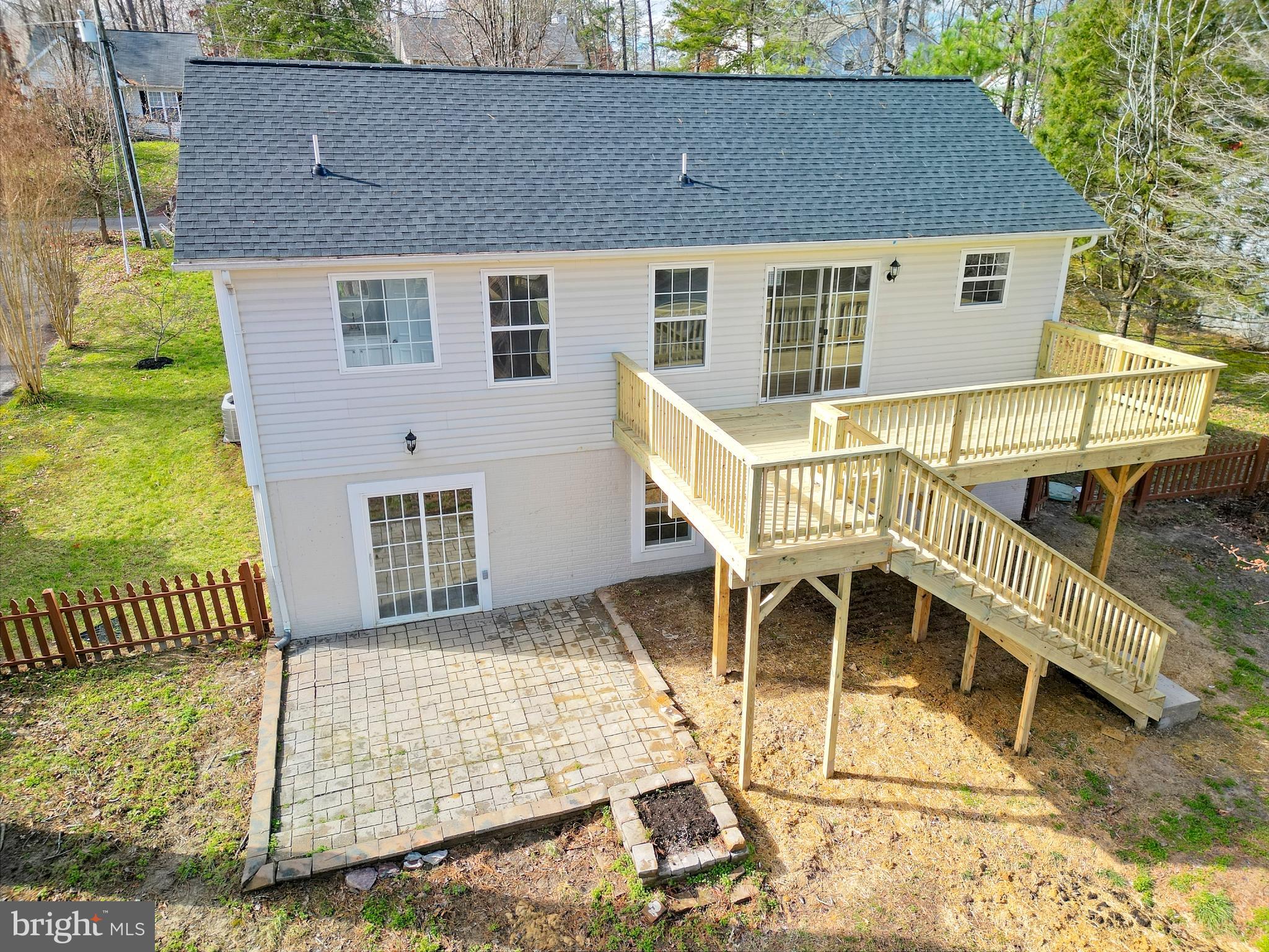 LAKE LAND OR - Residential