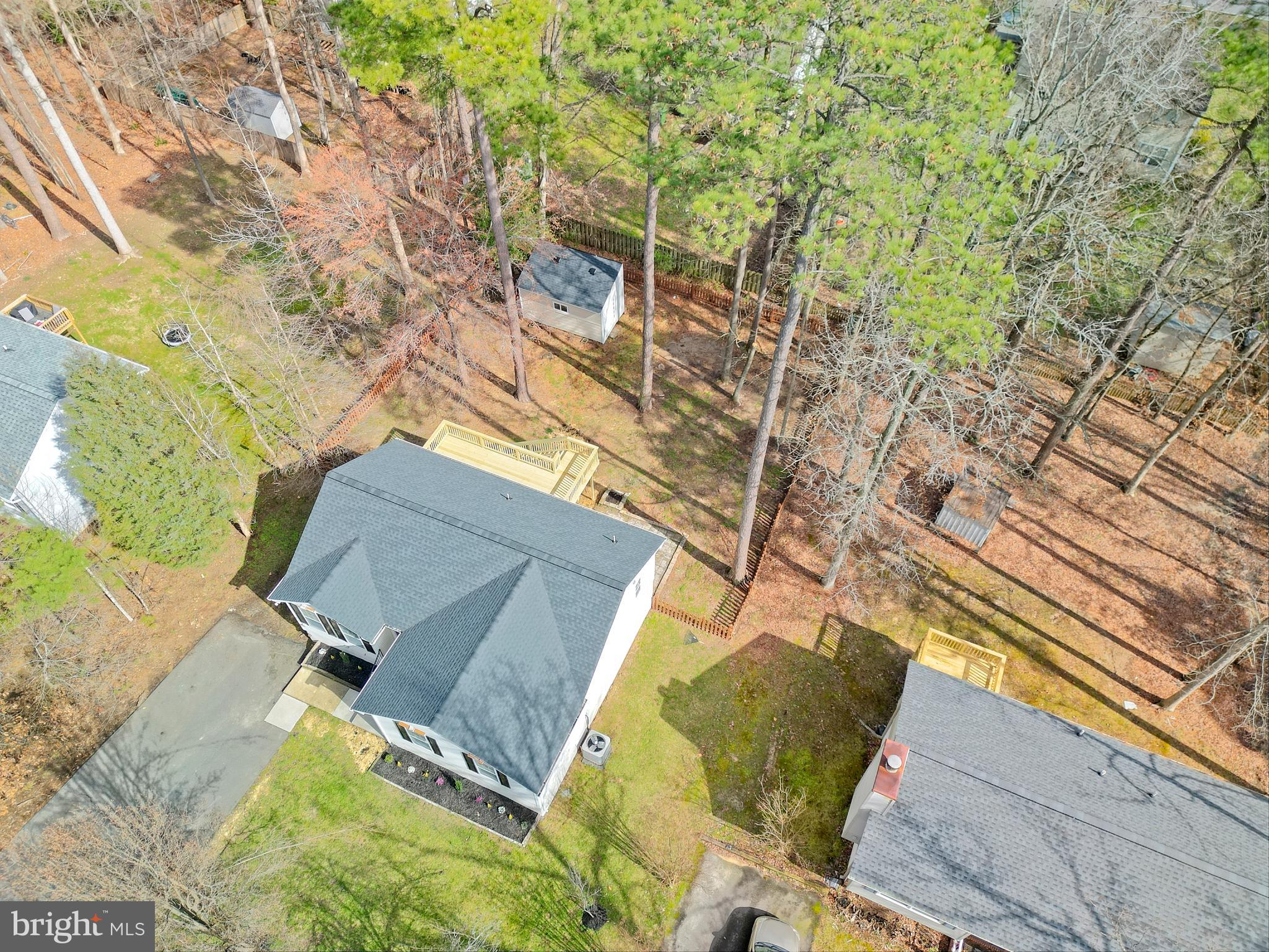 LAKE LAND OR - Residential