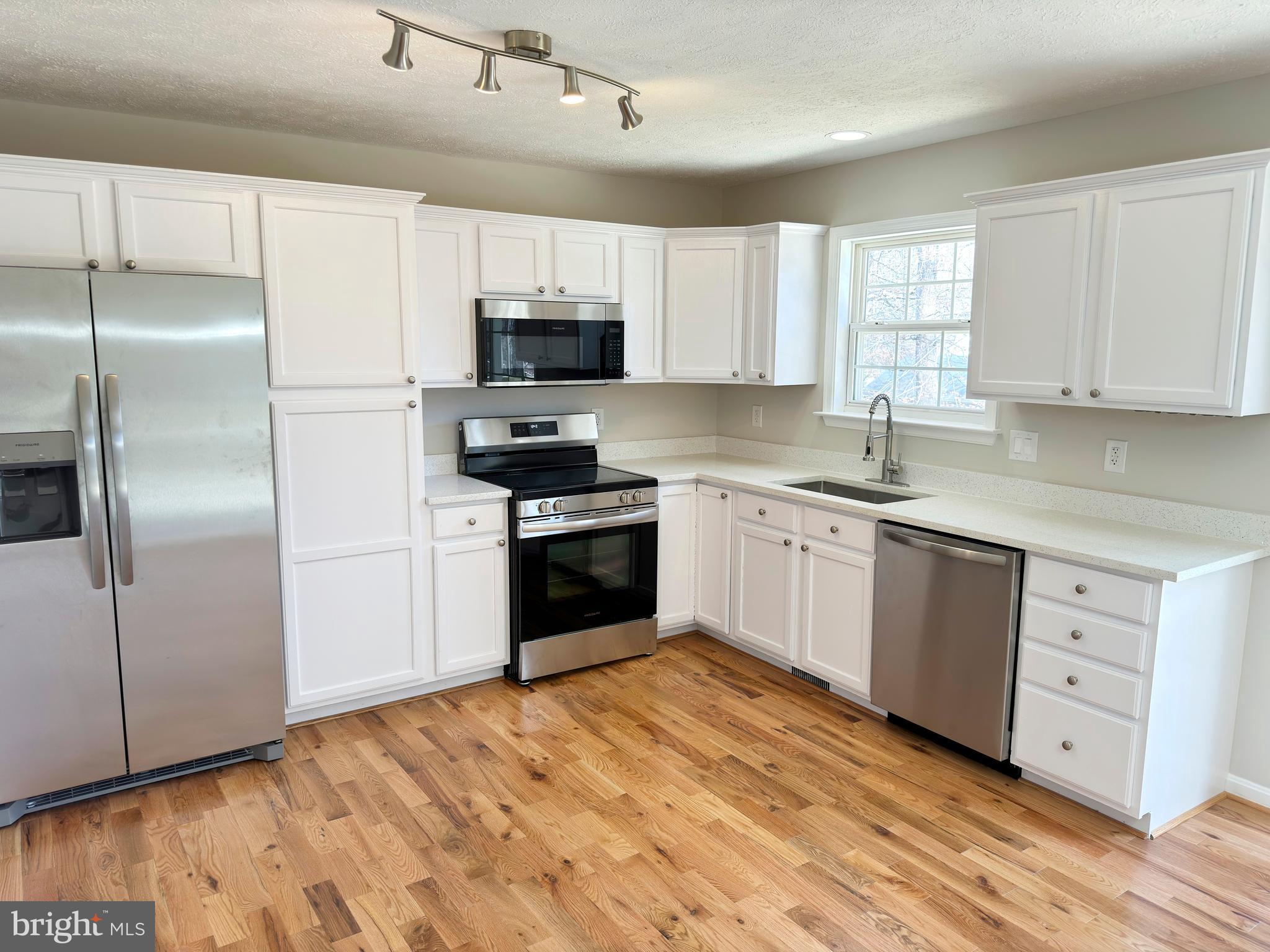 LAKE LAND OR - Residential