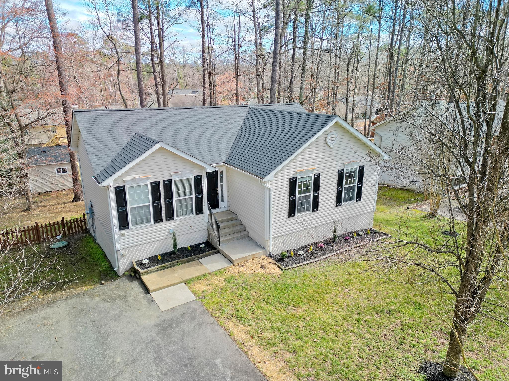 LAKE LAND OR - Residential