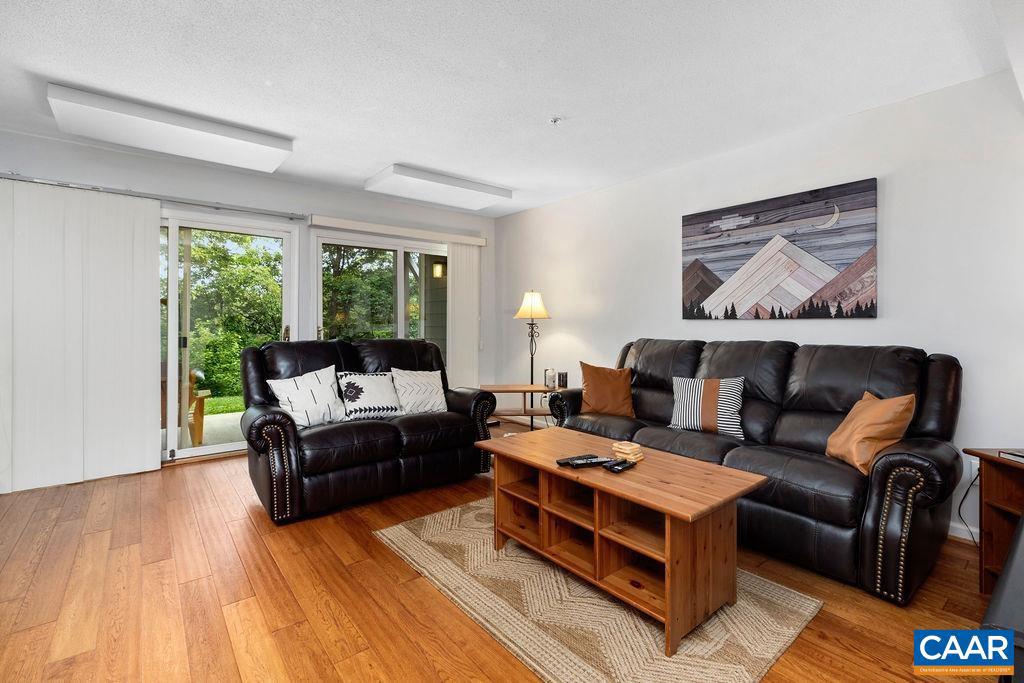2082 STONE RIDGE CONDOS
