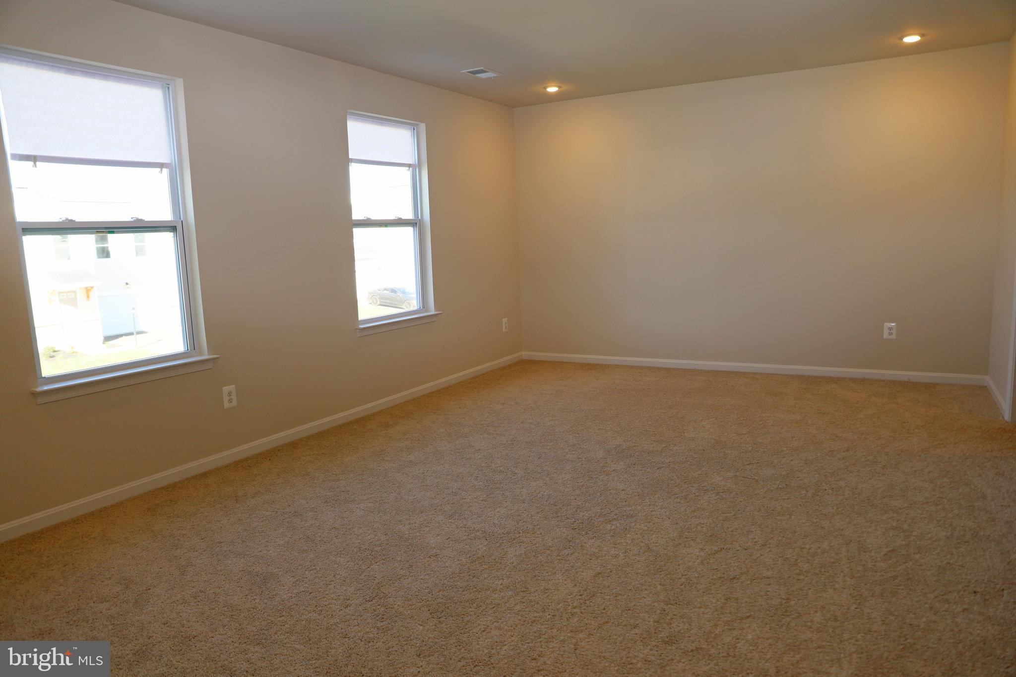 HUNTWELL WEST - Residential