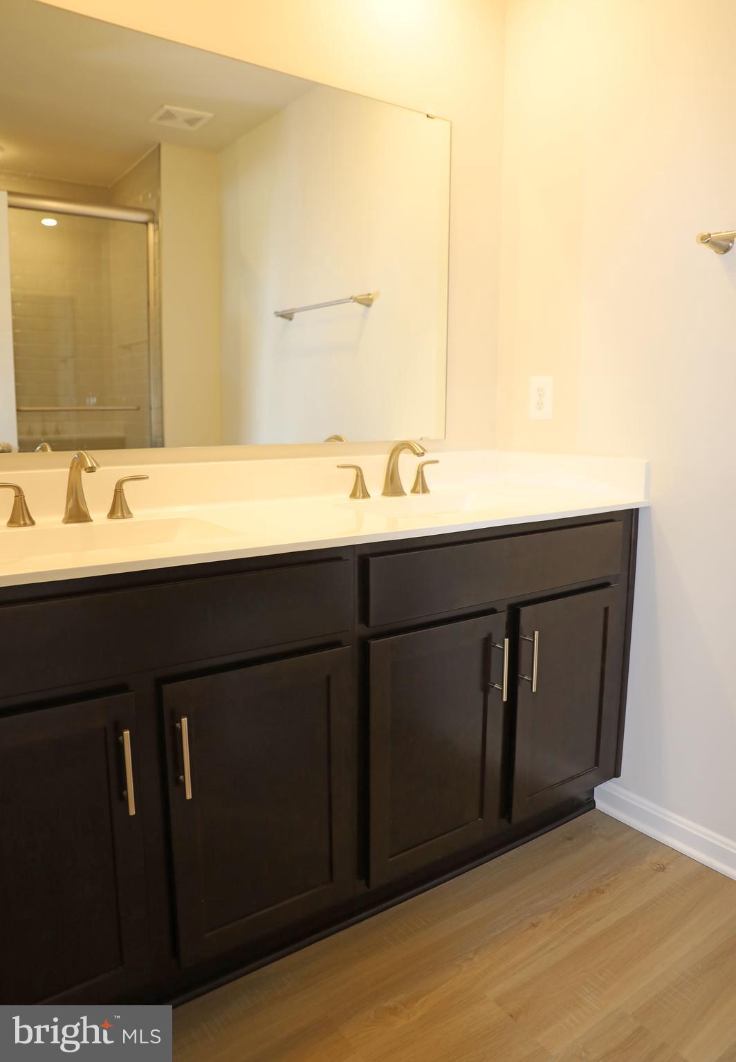 HUNTWELL WEST - Residential