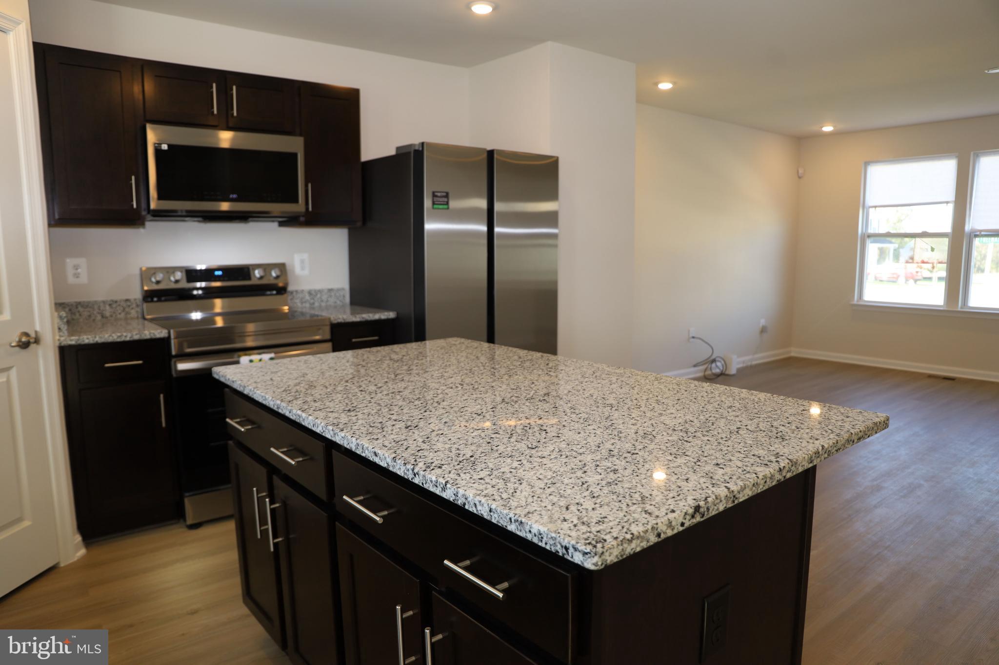 HUNTWELL WEST - Residential